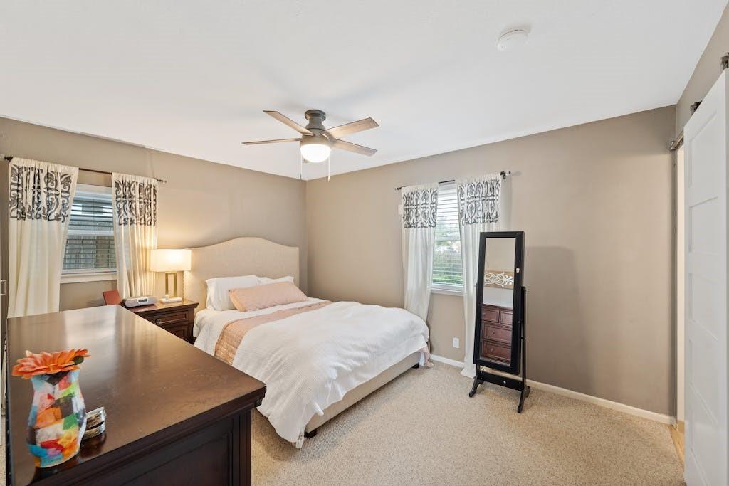 8211 Stillwood Ln Property Photo 15