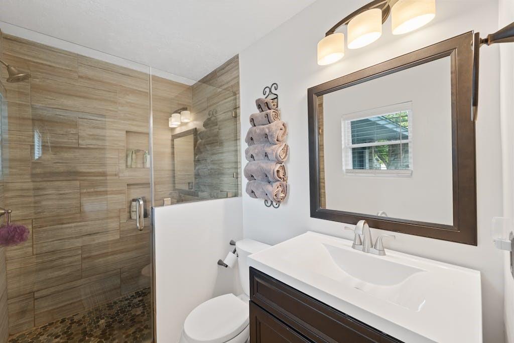 8211 Stillwood Ln Property Photo 17