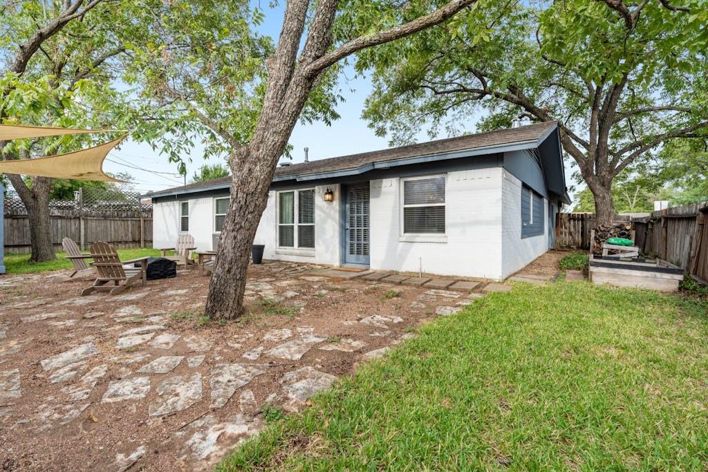 8211 Stillwood Ln Property Photo 25