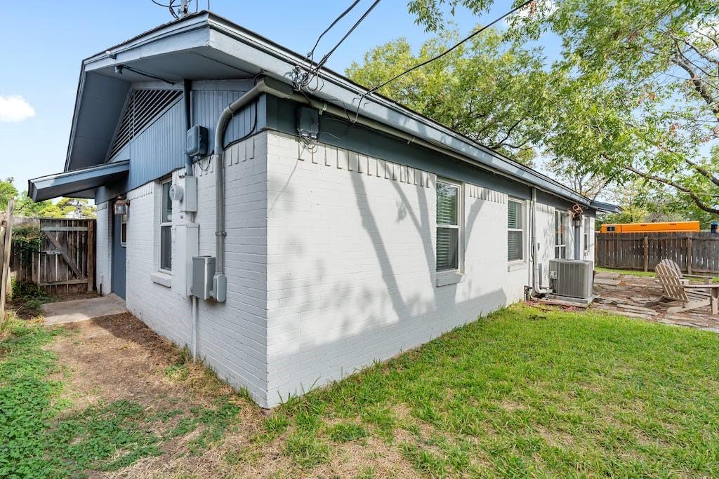 8211 Stillwood Ln Property Photo 27