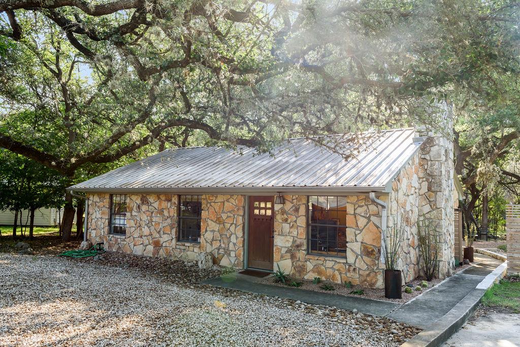 202 Leveritts Loop Property Photo 2