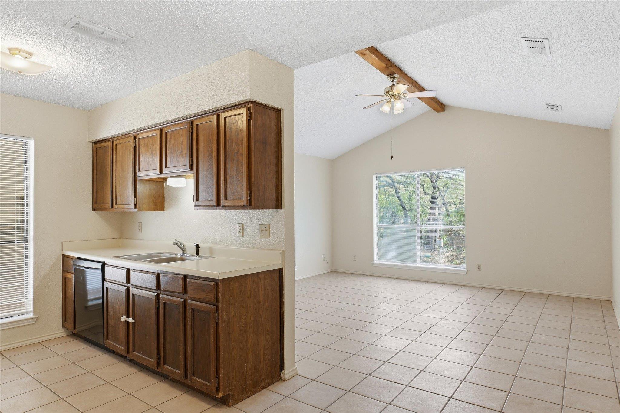 405 Whitetail Dr #b Property Photo 8