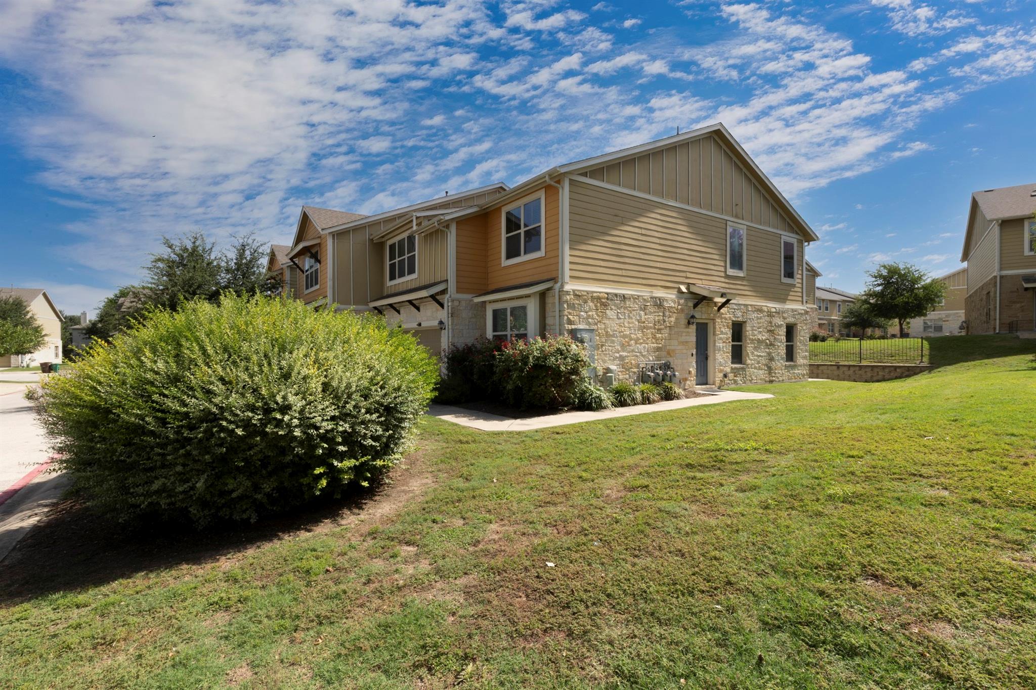 1620 Bryant Dr #904 Property Photo 2