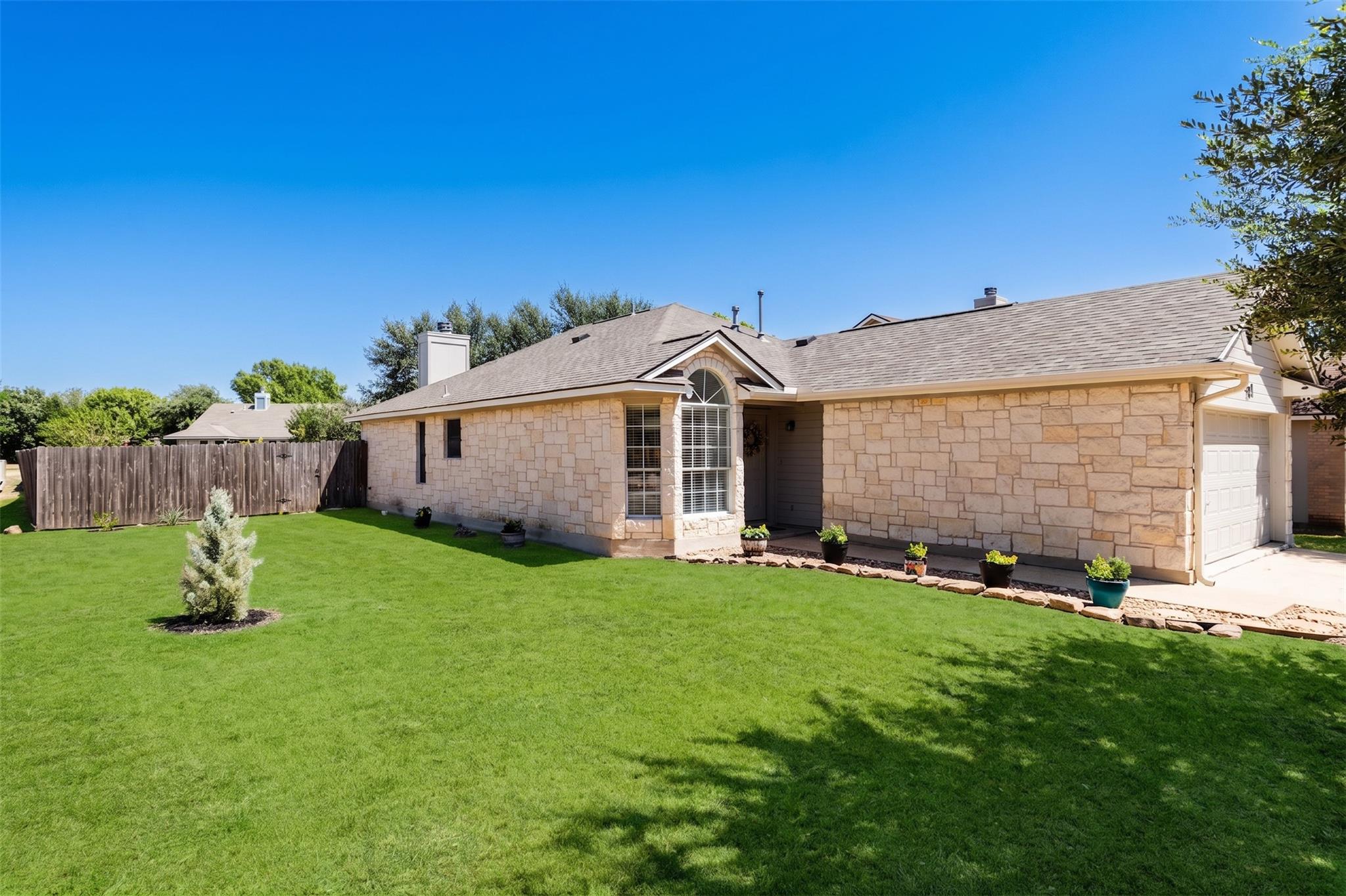 101 Cotton Creek Way Property Photo 2