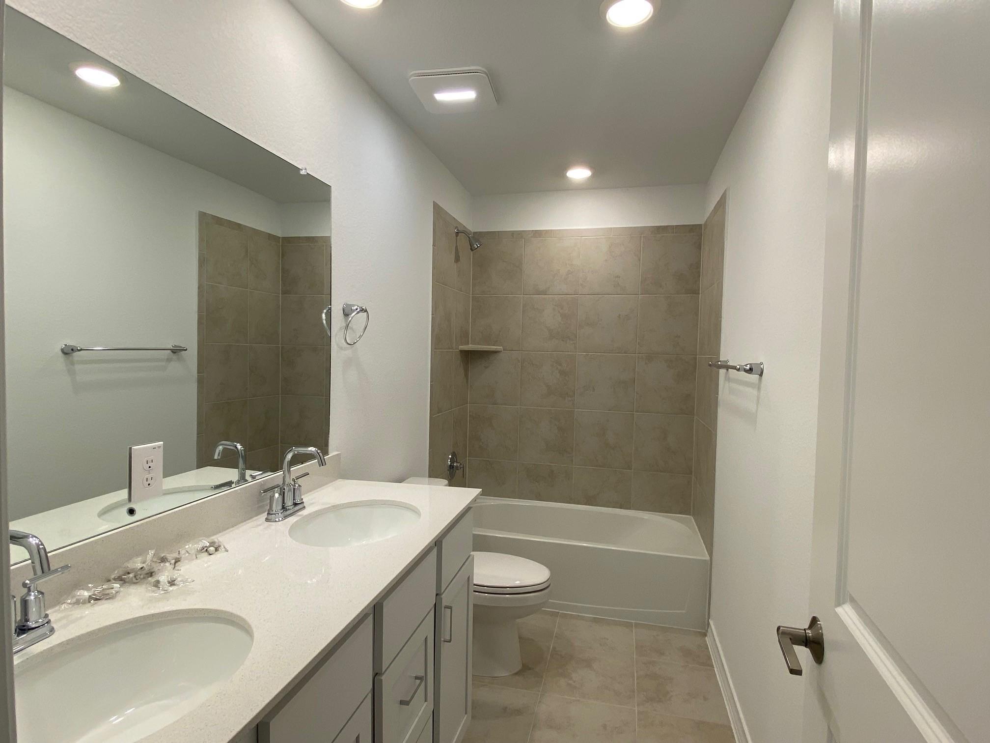 270 Pepperbark Loop Property Photo 9