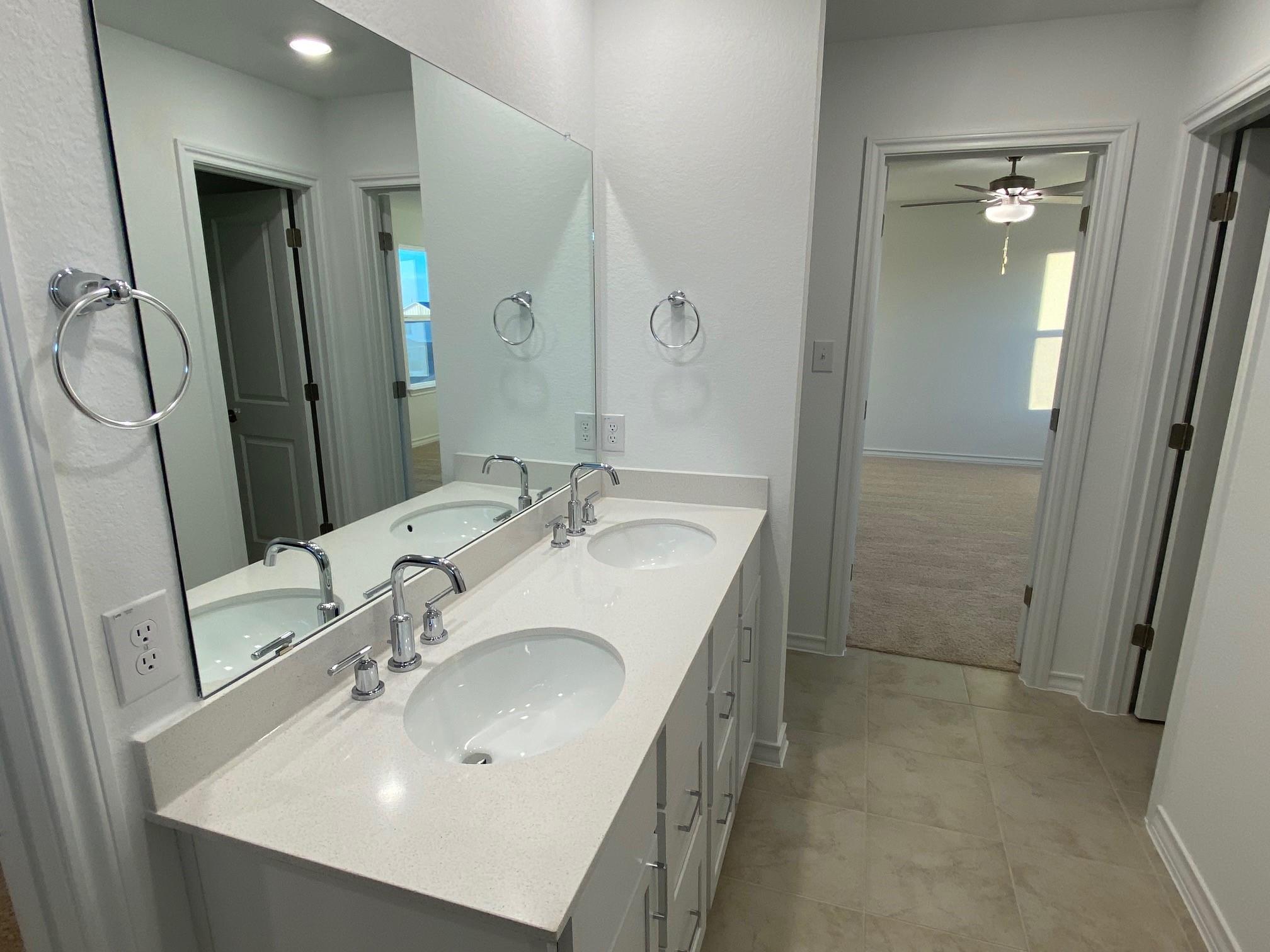 270 Pepperbark Loop Property Photo 12