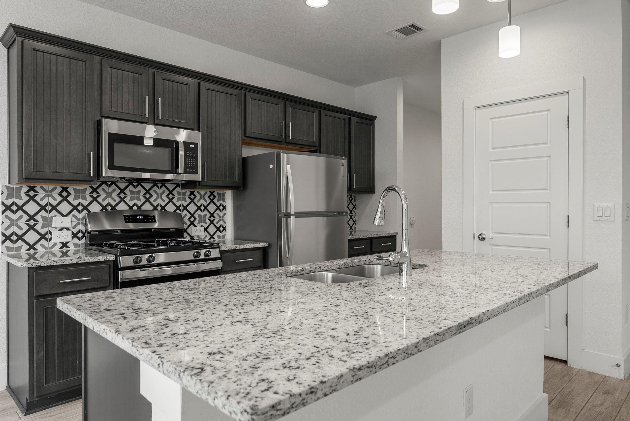 12317 Maypole Bnd Property Photo 6