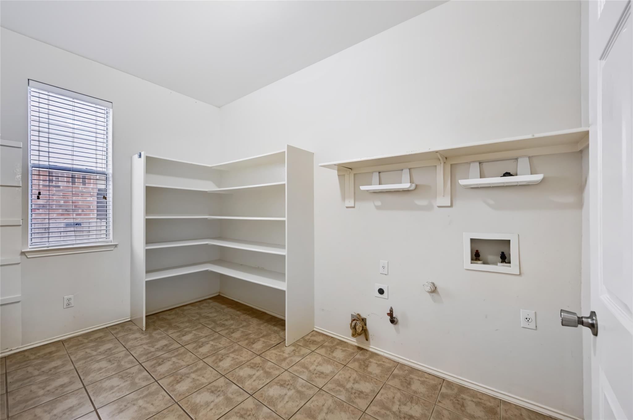1519 Tamar Ln Property Photo 18