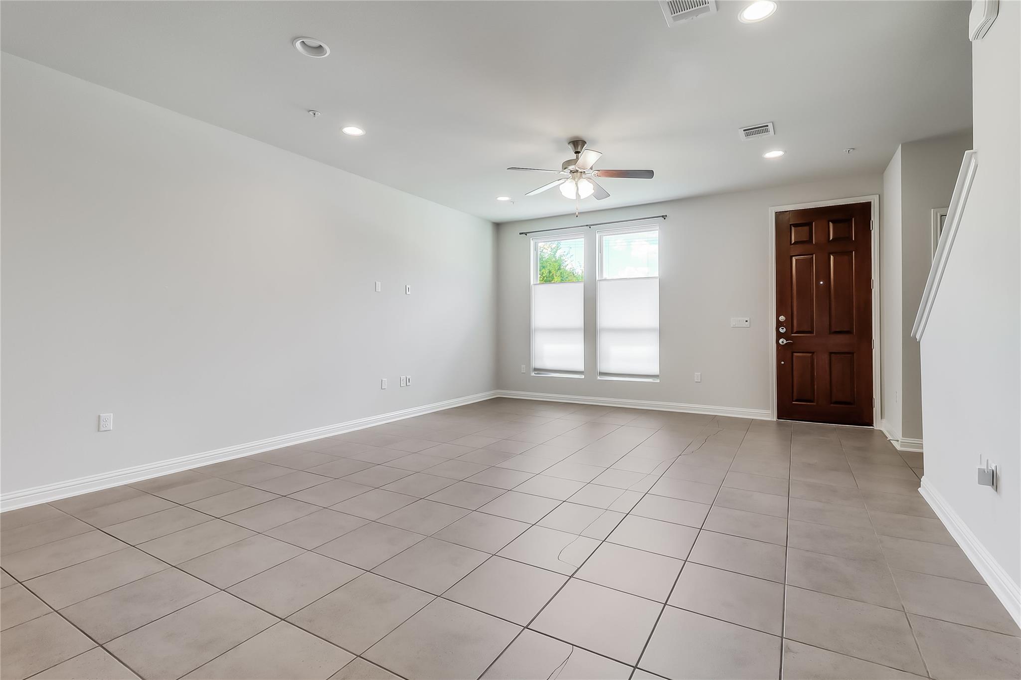 6814 E Riverside Dr #32 Property Photo 8