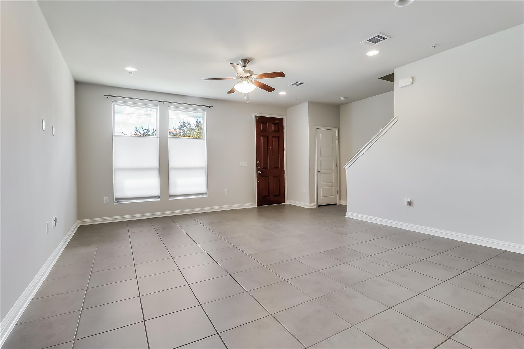 6814 E Riverside Dr #32 Property Photo 9