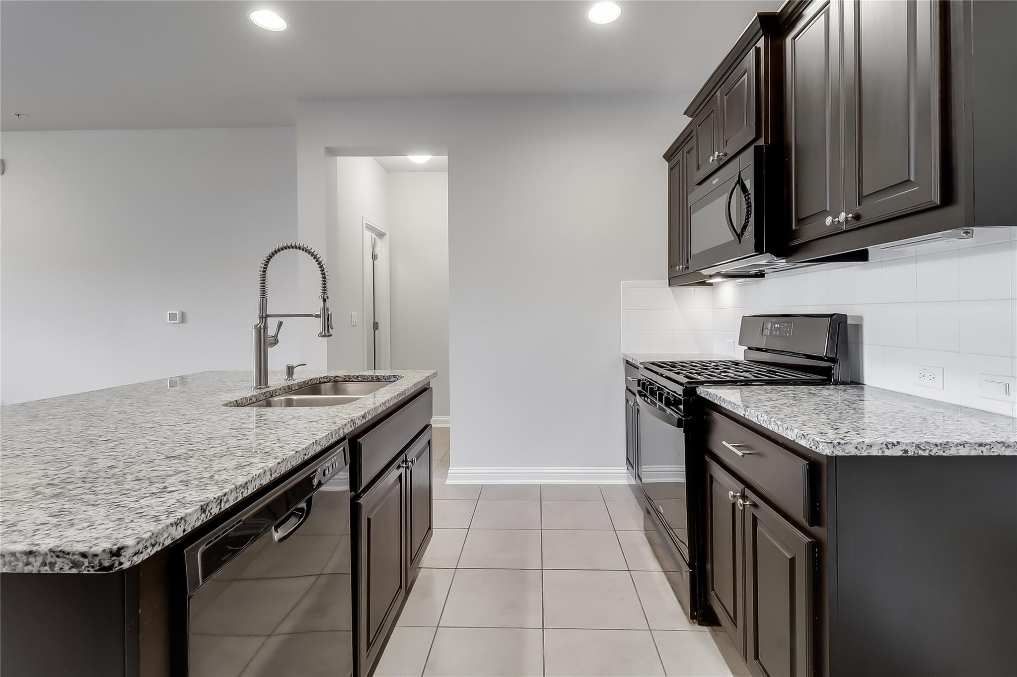 6814 E Riverside Dr #32 Property Photo 13