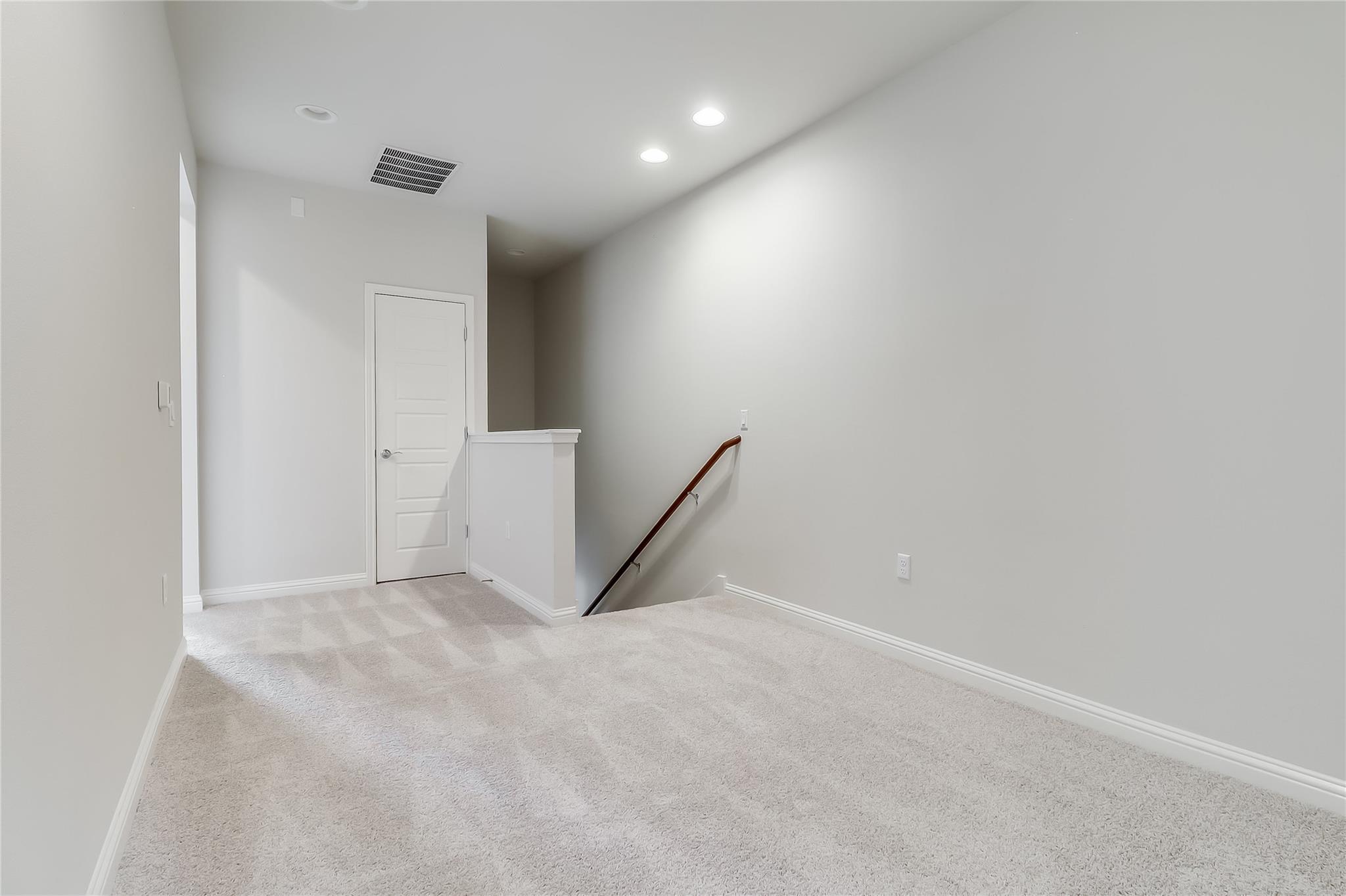 6814 E Riverside Dr #32 Property Photo 13
