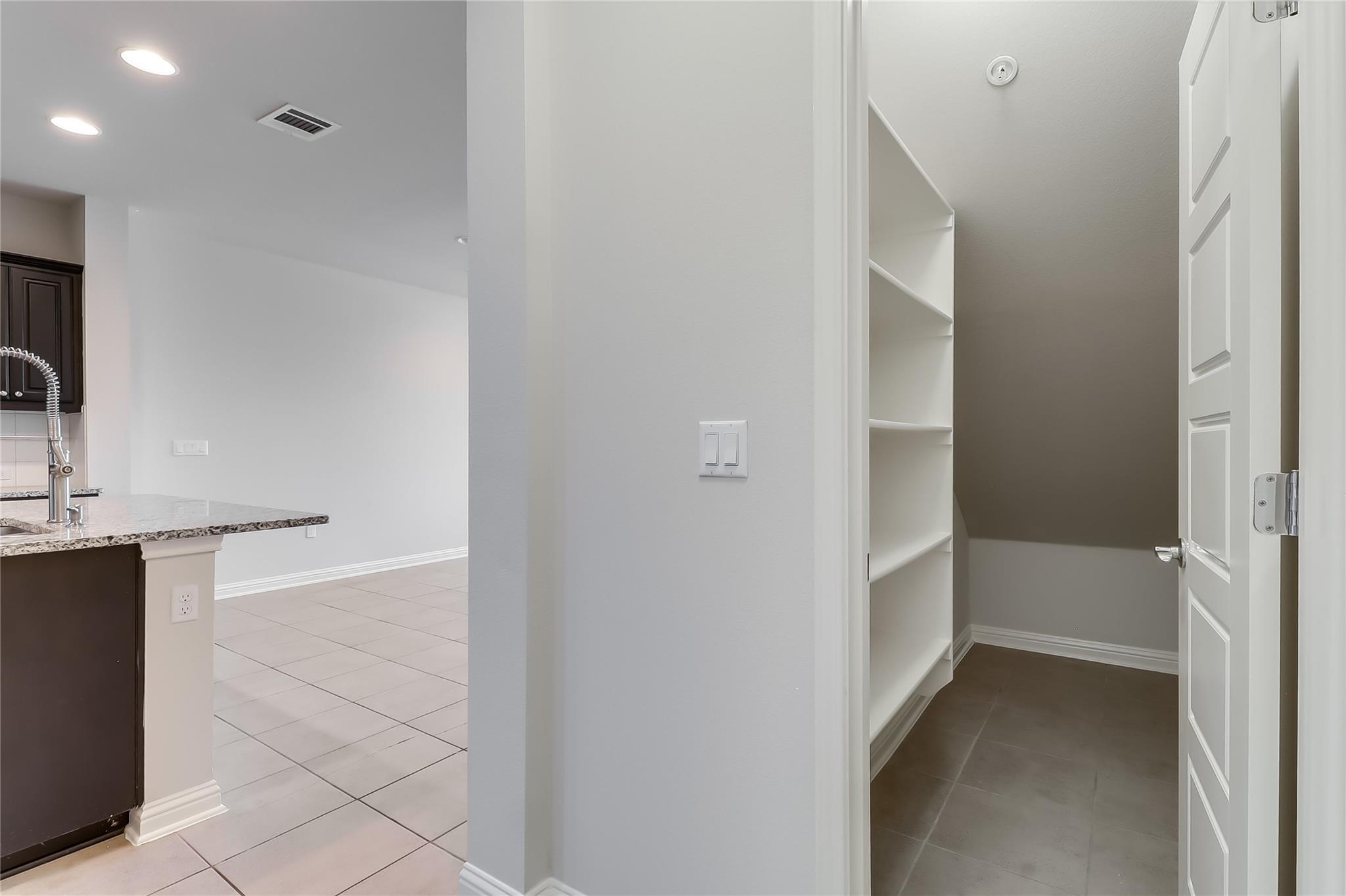 6814 E Riverside Dr #32 Property Photo 14