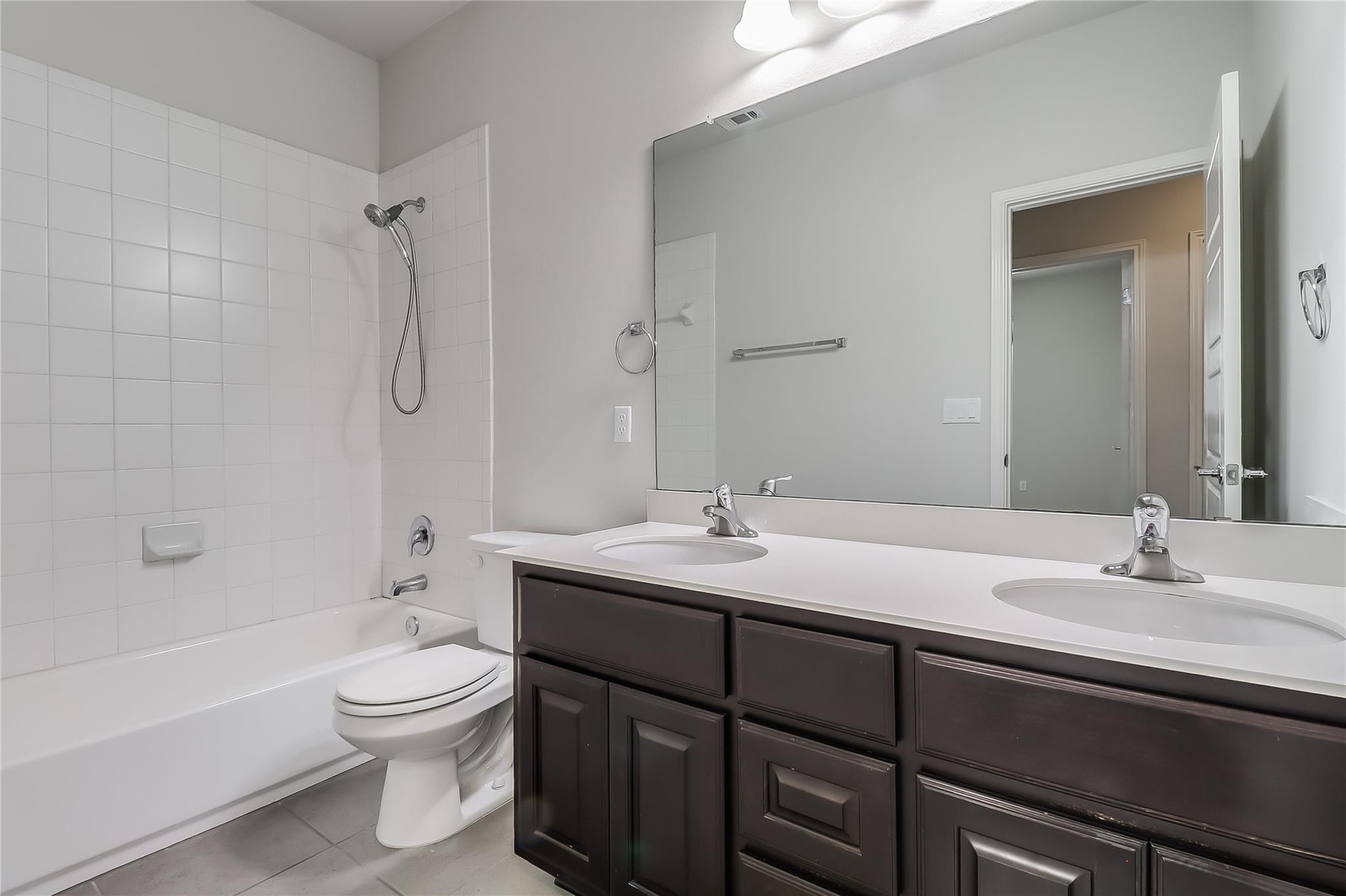 6814 E Riverside Dr #32 Property Photo 21