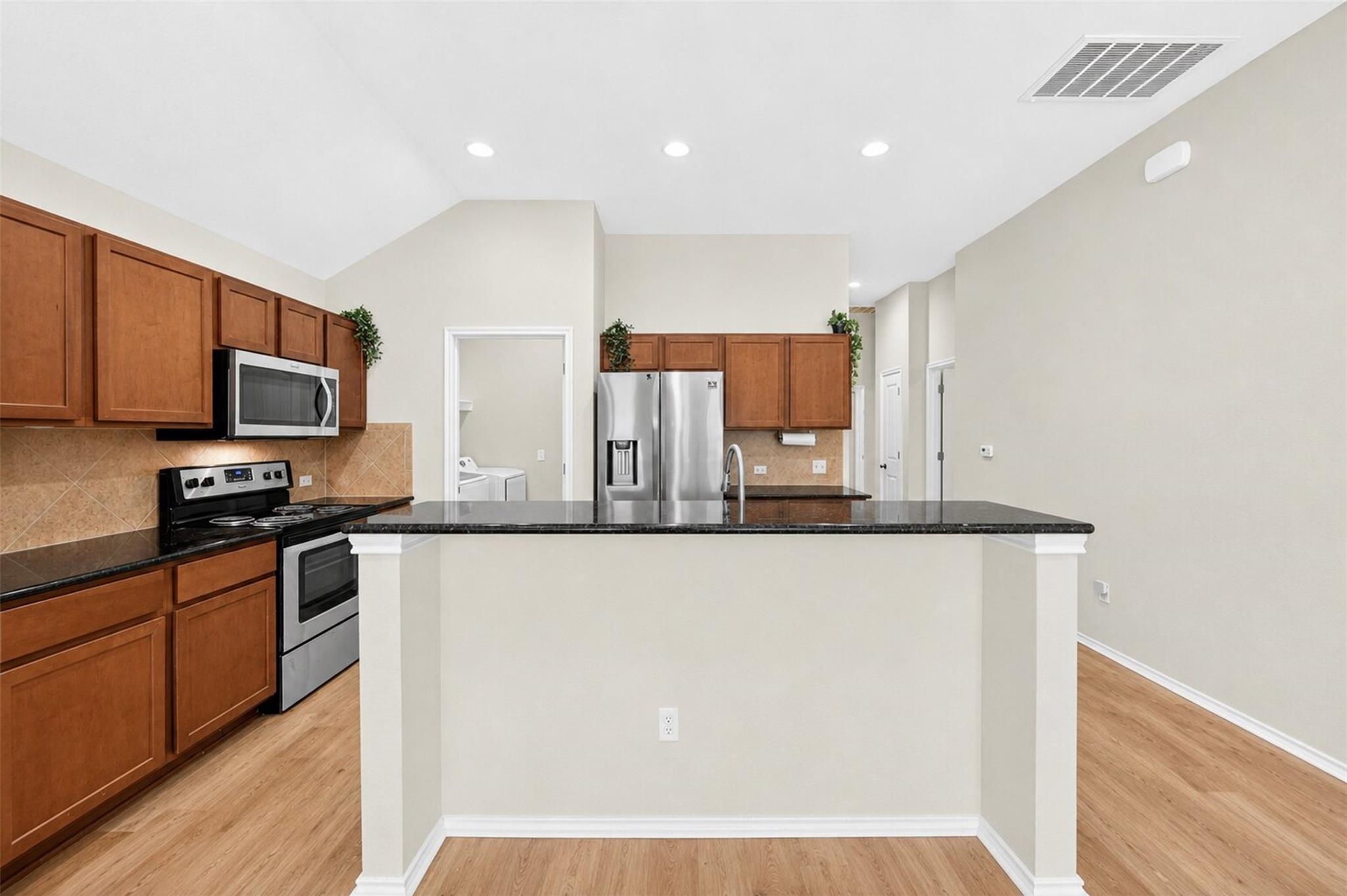 12913 Pealing Way Property Photo 16
