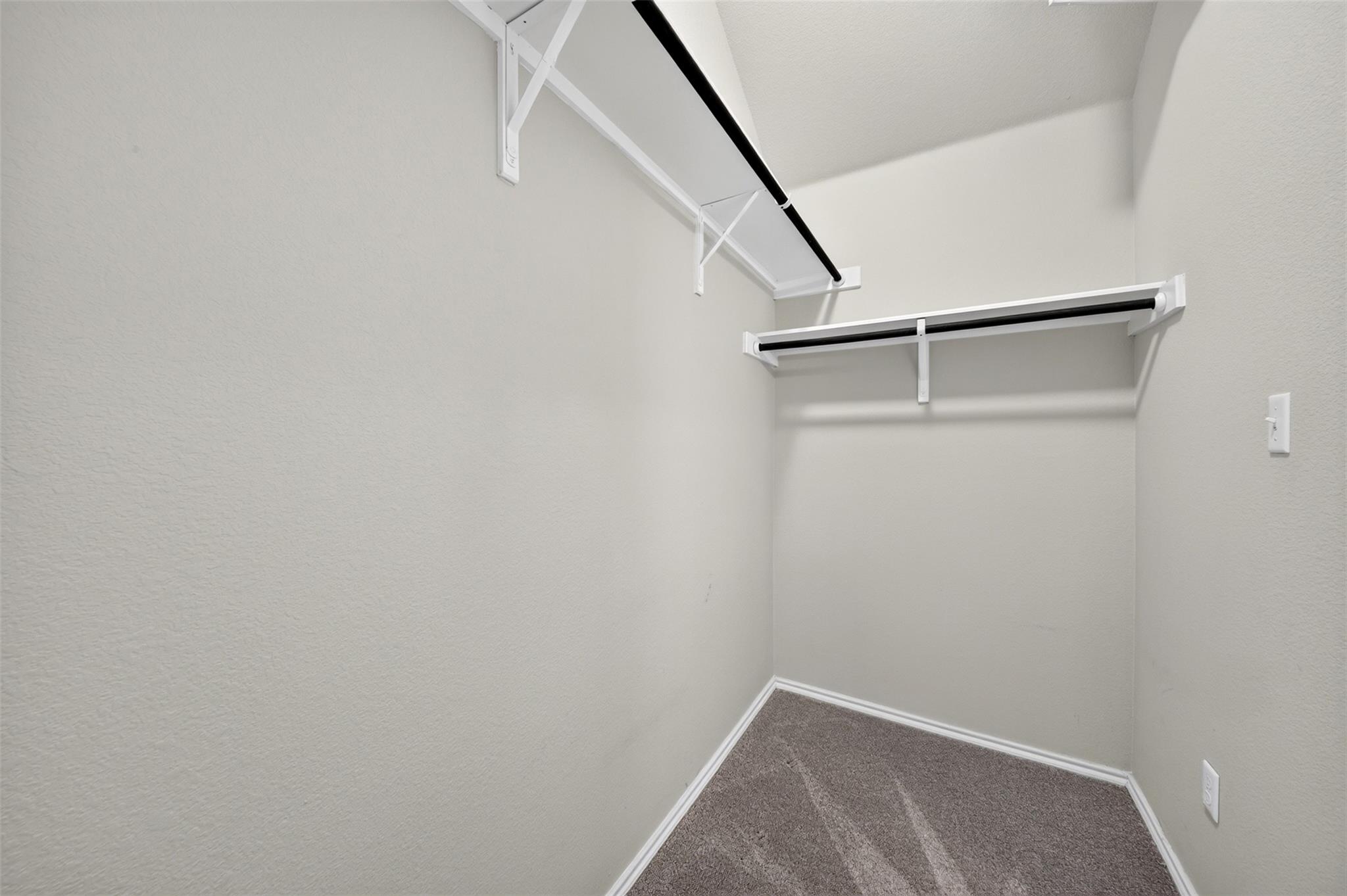 12913 Pealing Way Property Photo 31