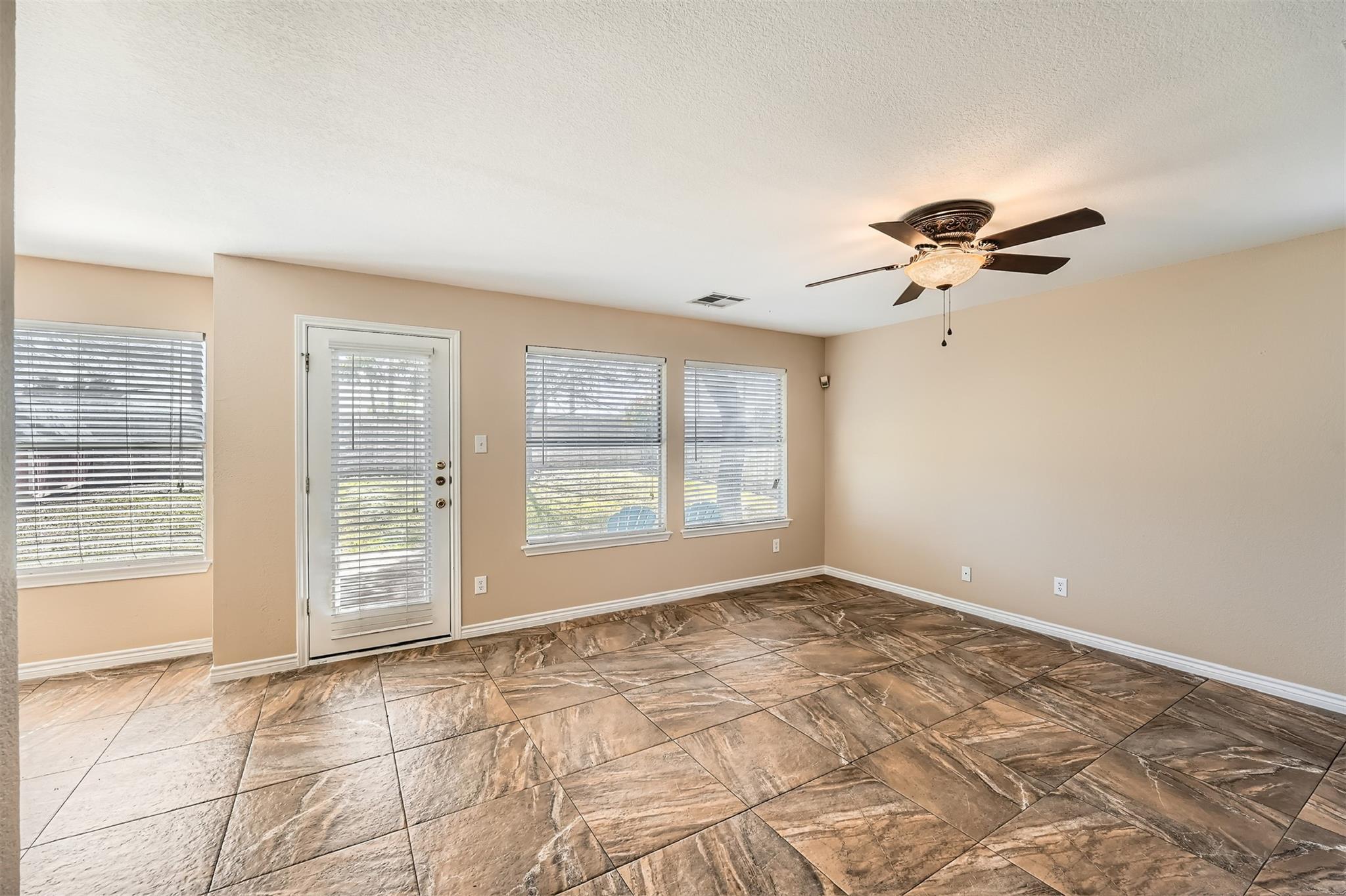 2813 Single Trace Ct Property Photo 5
