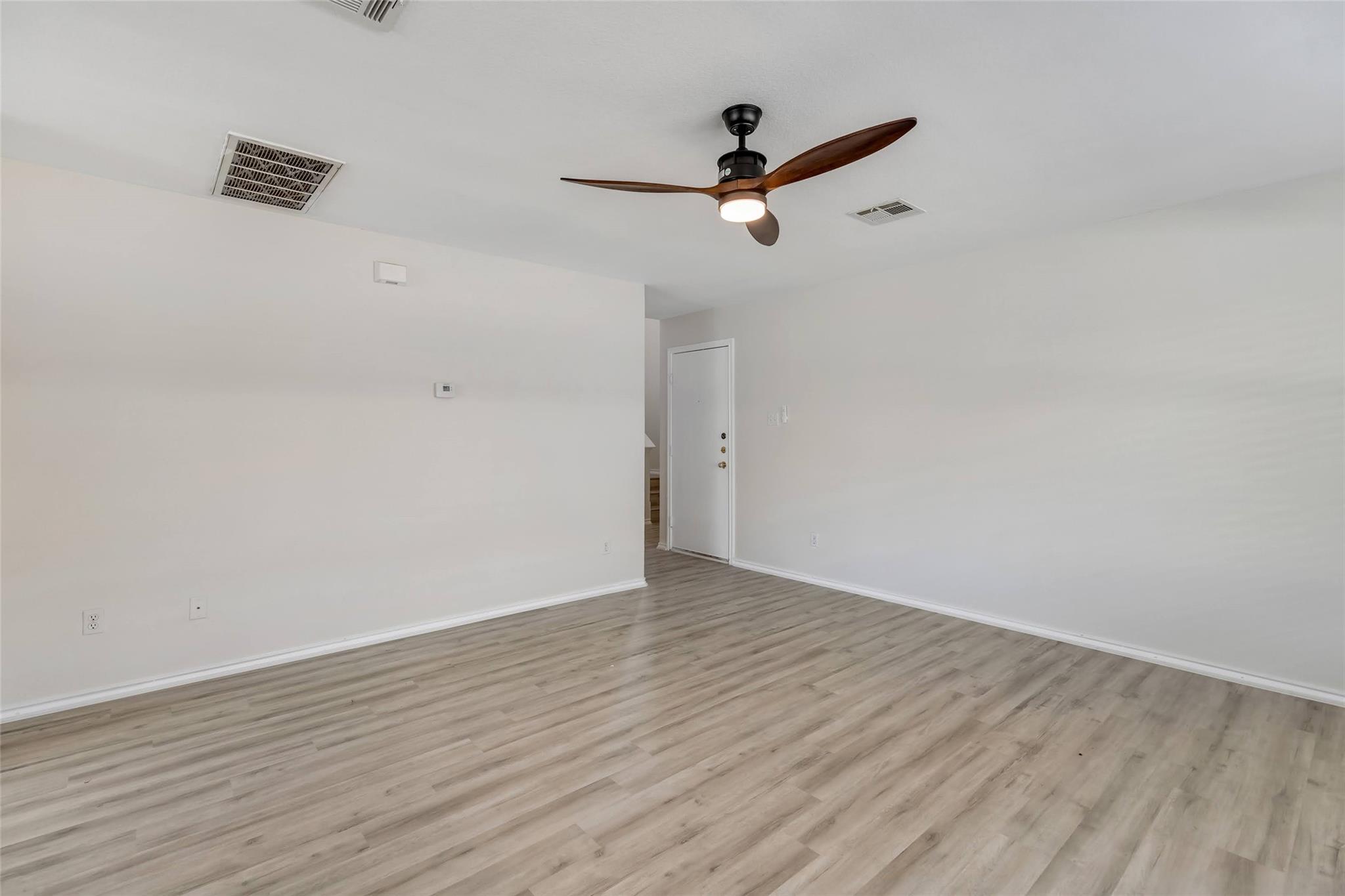3207 Barksdale Dr Property Photo 6