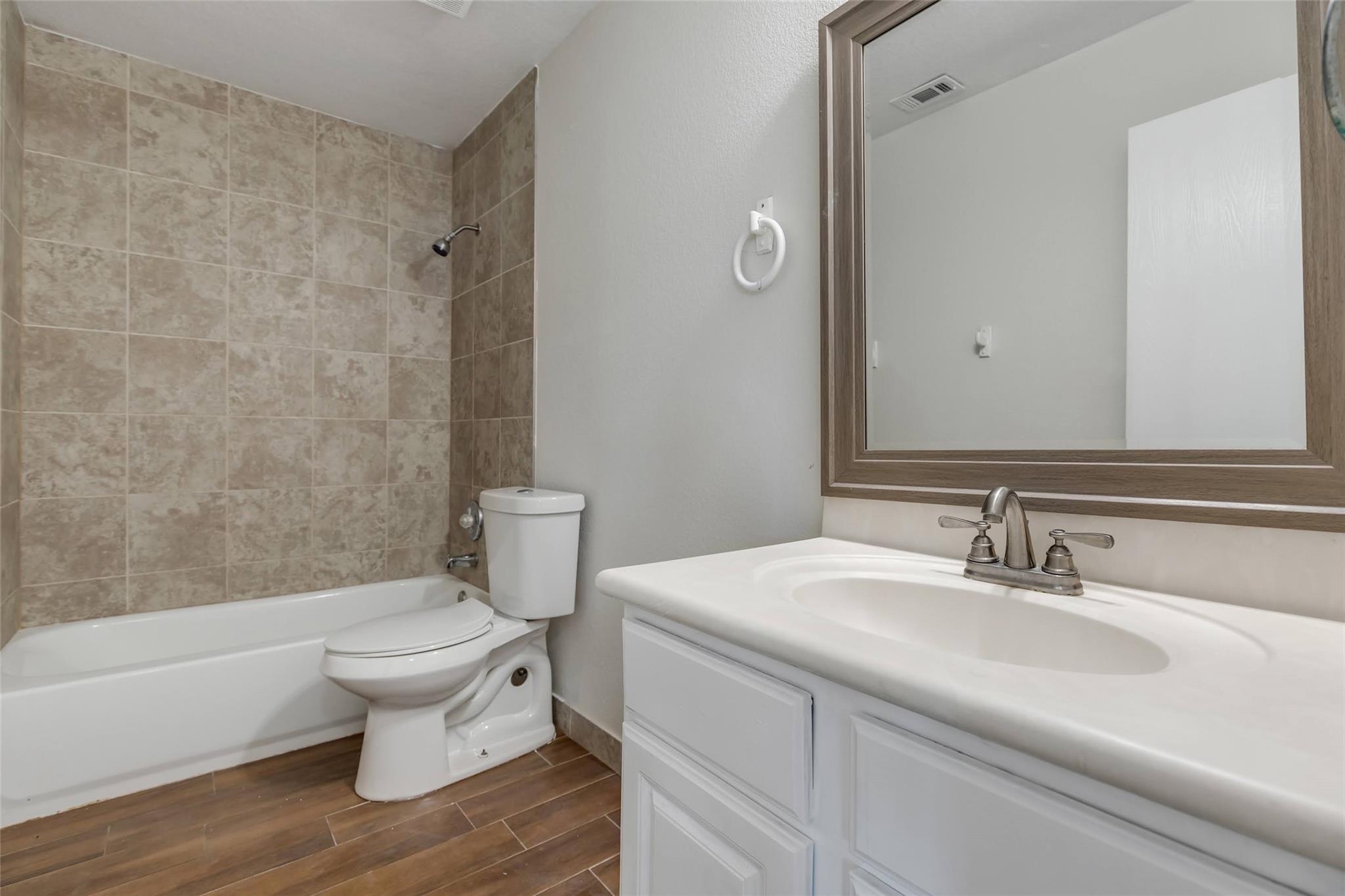 3207 Barksdale Dr Property Photo 31