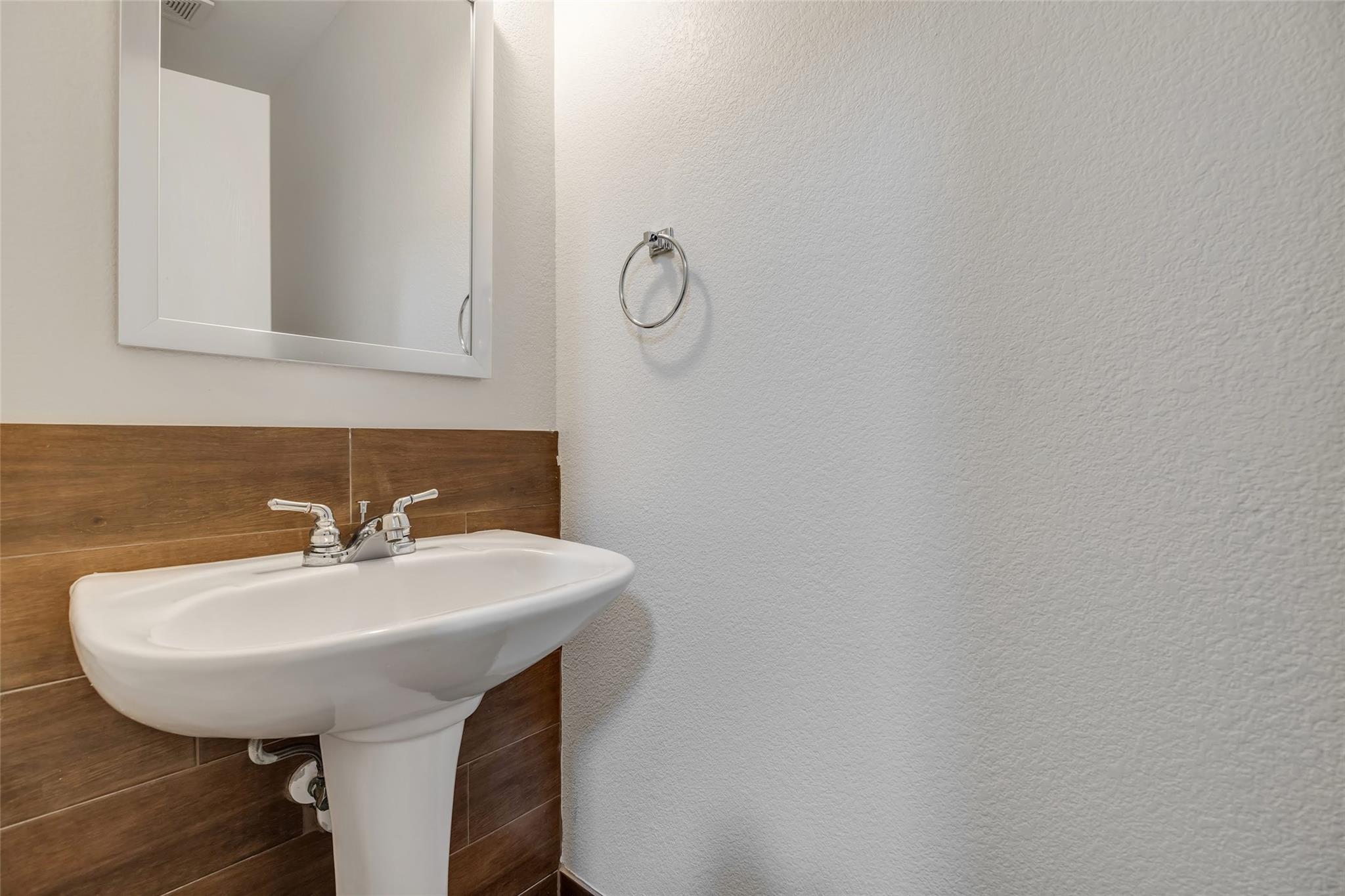 3207 Barksdale Dr Property Photo 32