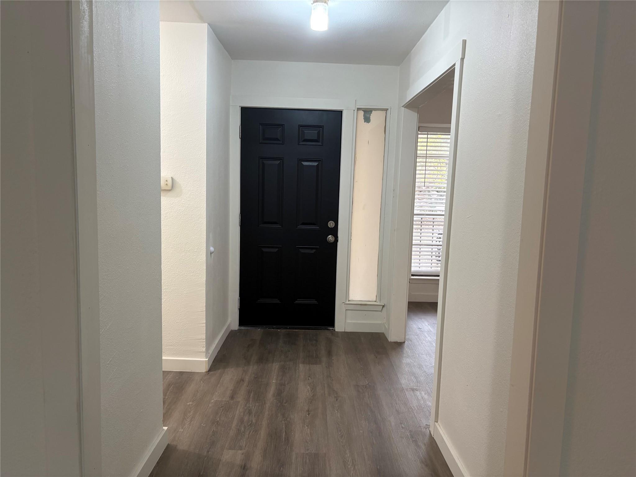 11913 Rennalee Loop Property Photo 4