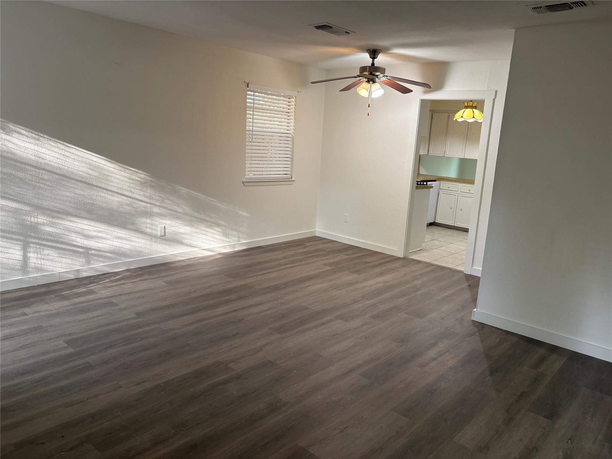 11913 Rennalee Loop Property Photo 5