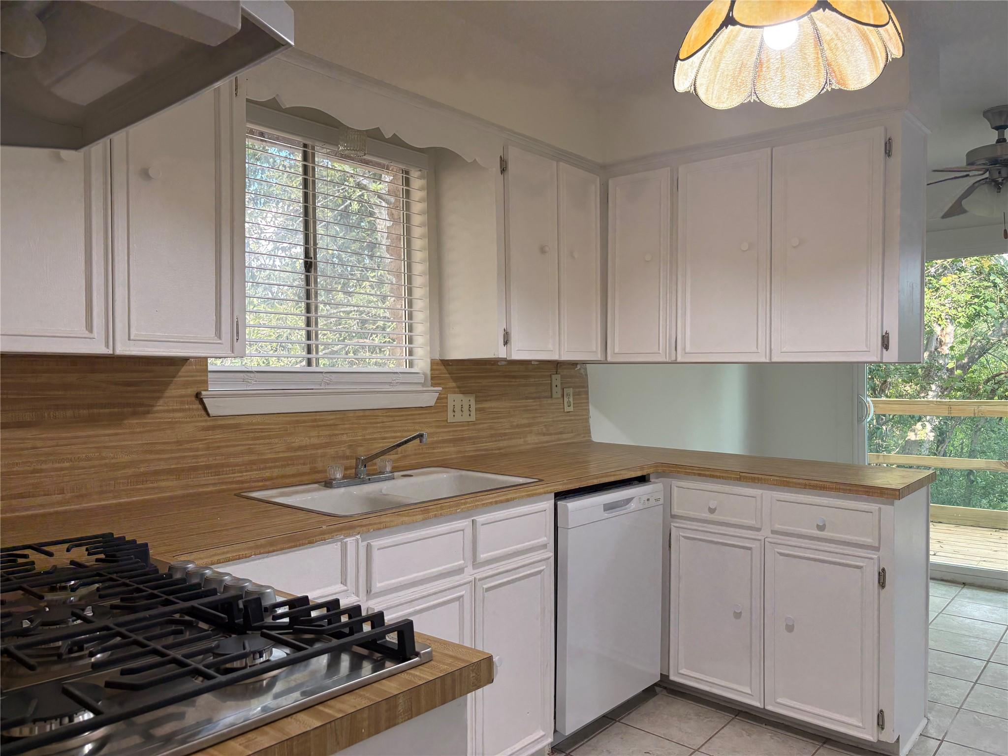11913 Rennalee Loop Property Photo 10