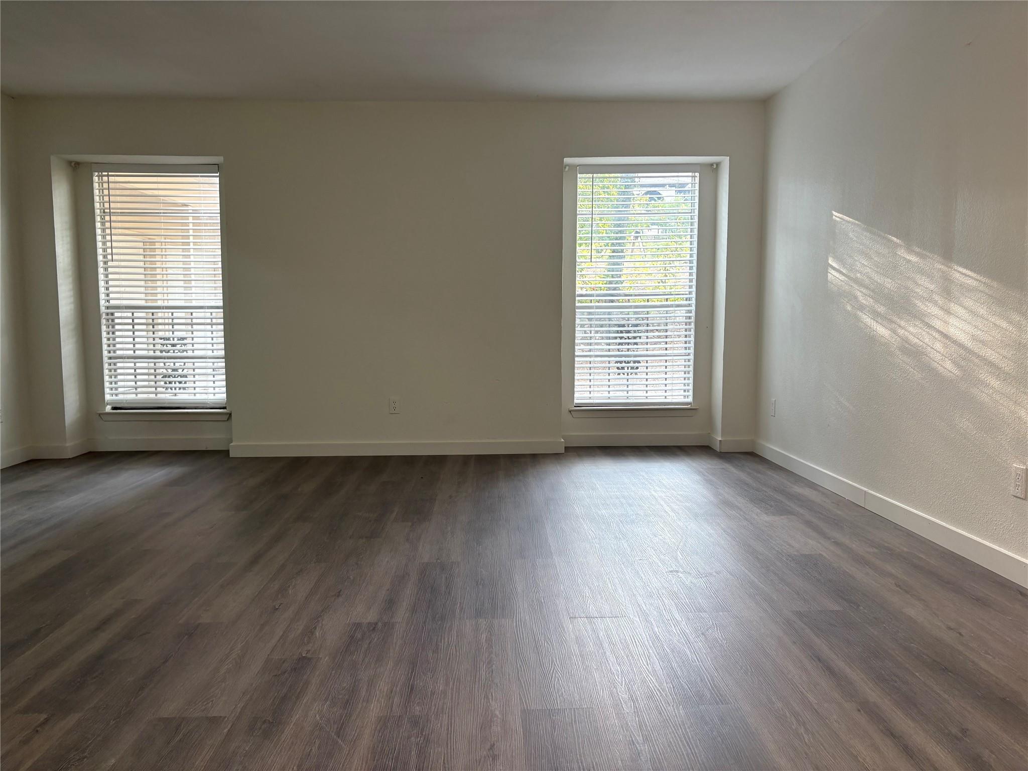 11913 Rennalee Loop Property Photo 14