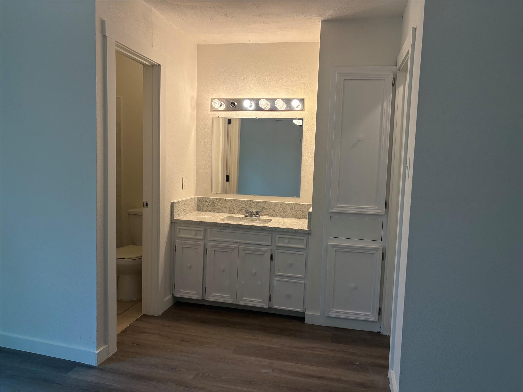 11913 Rennalee Loop Property Photo 18