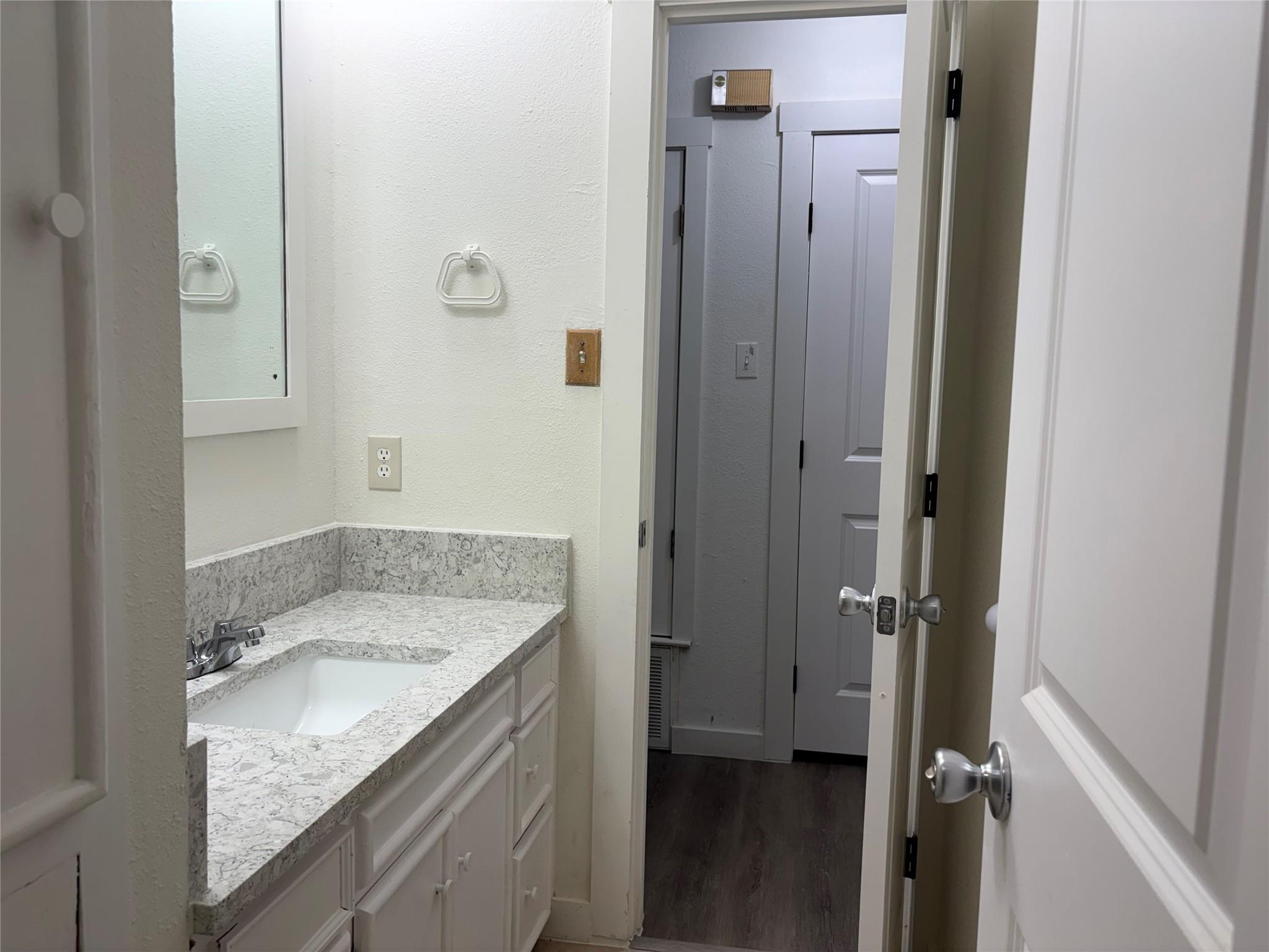 11913 Rennalee Loop Property Photo 29