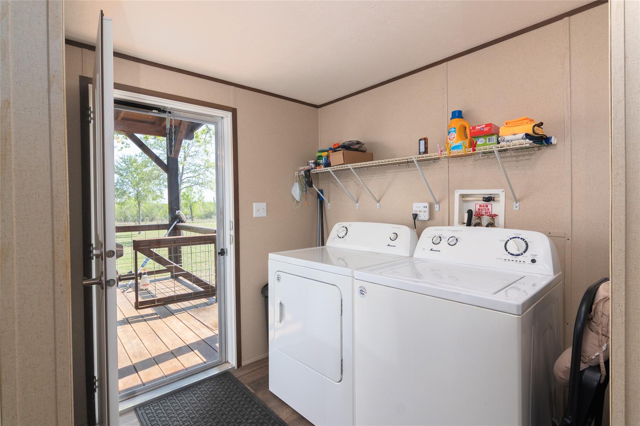 2105 Fm 1104 Property Photo 24