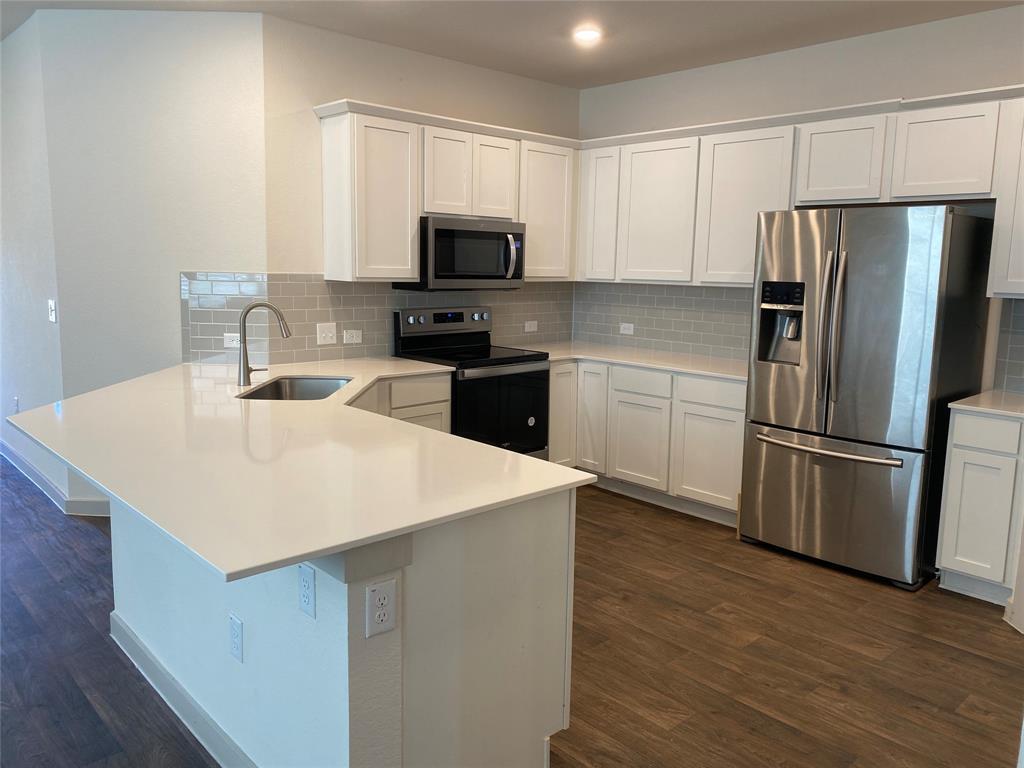3117 Bragg Pl Property Photo 2