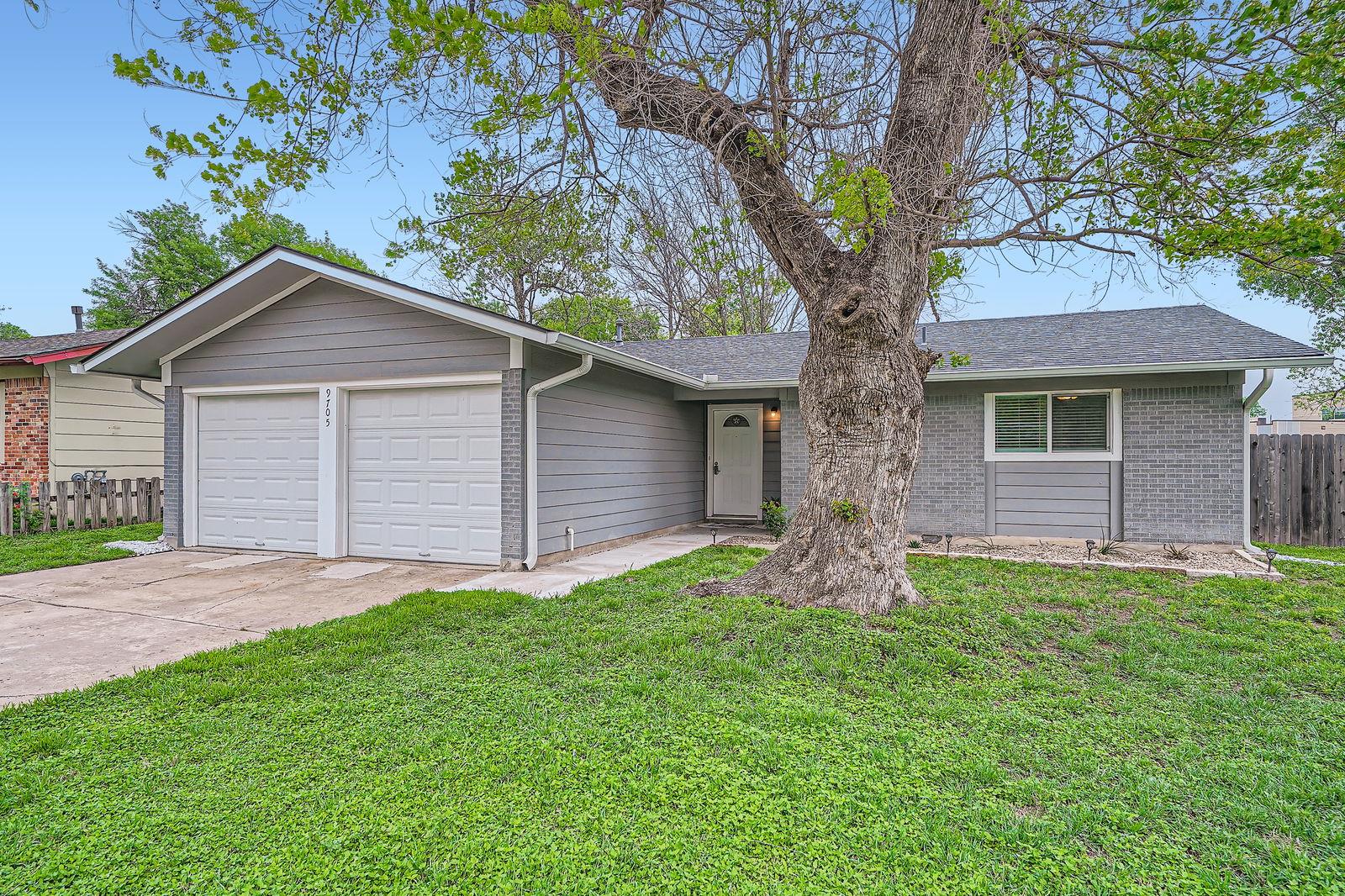 9705 Oriole Dr Property Photo 1