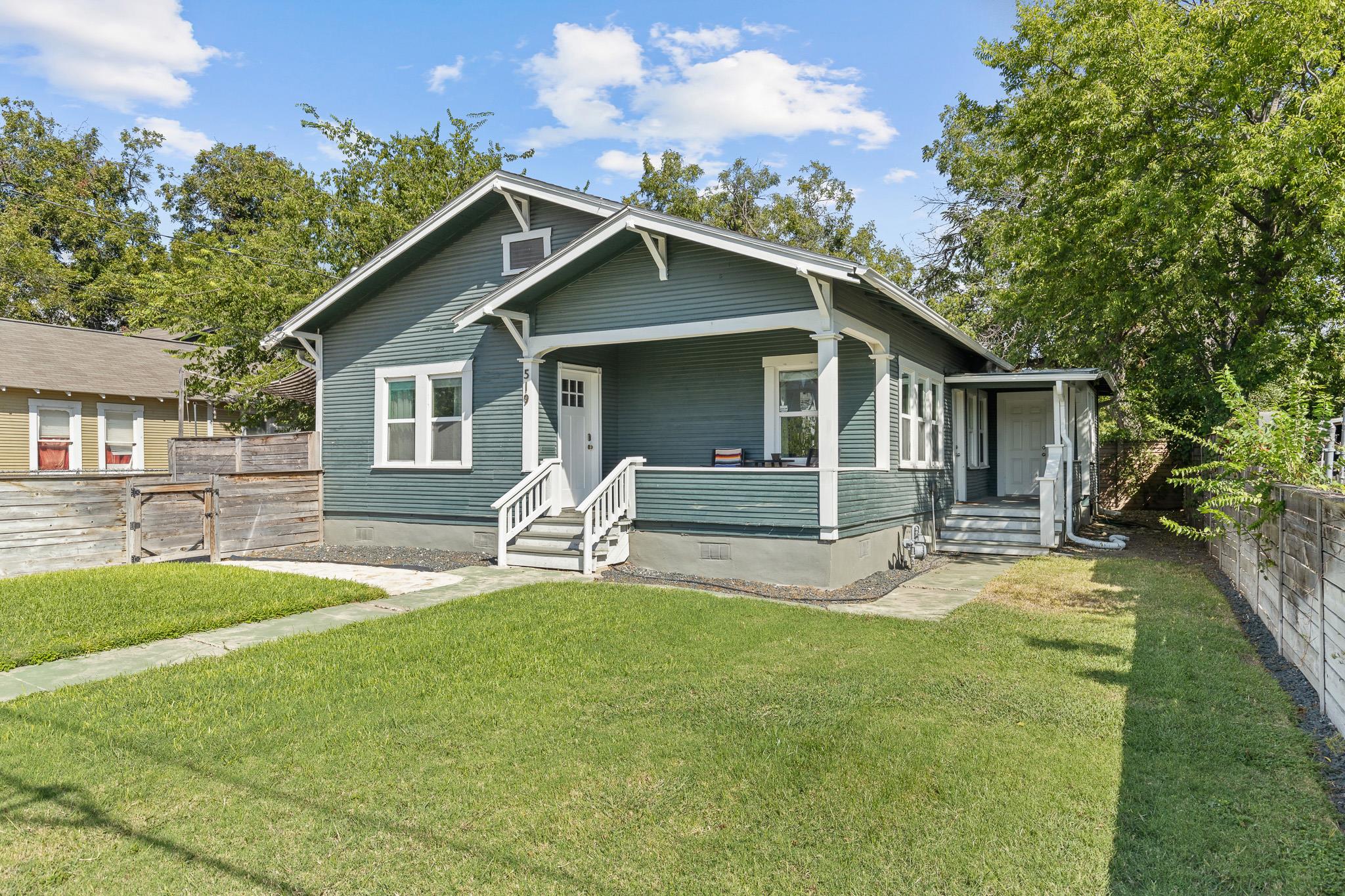 519 E Ashby Pl Property Photo 1