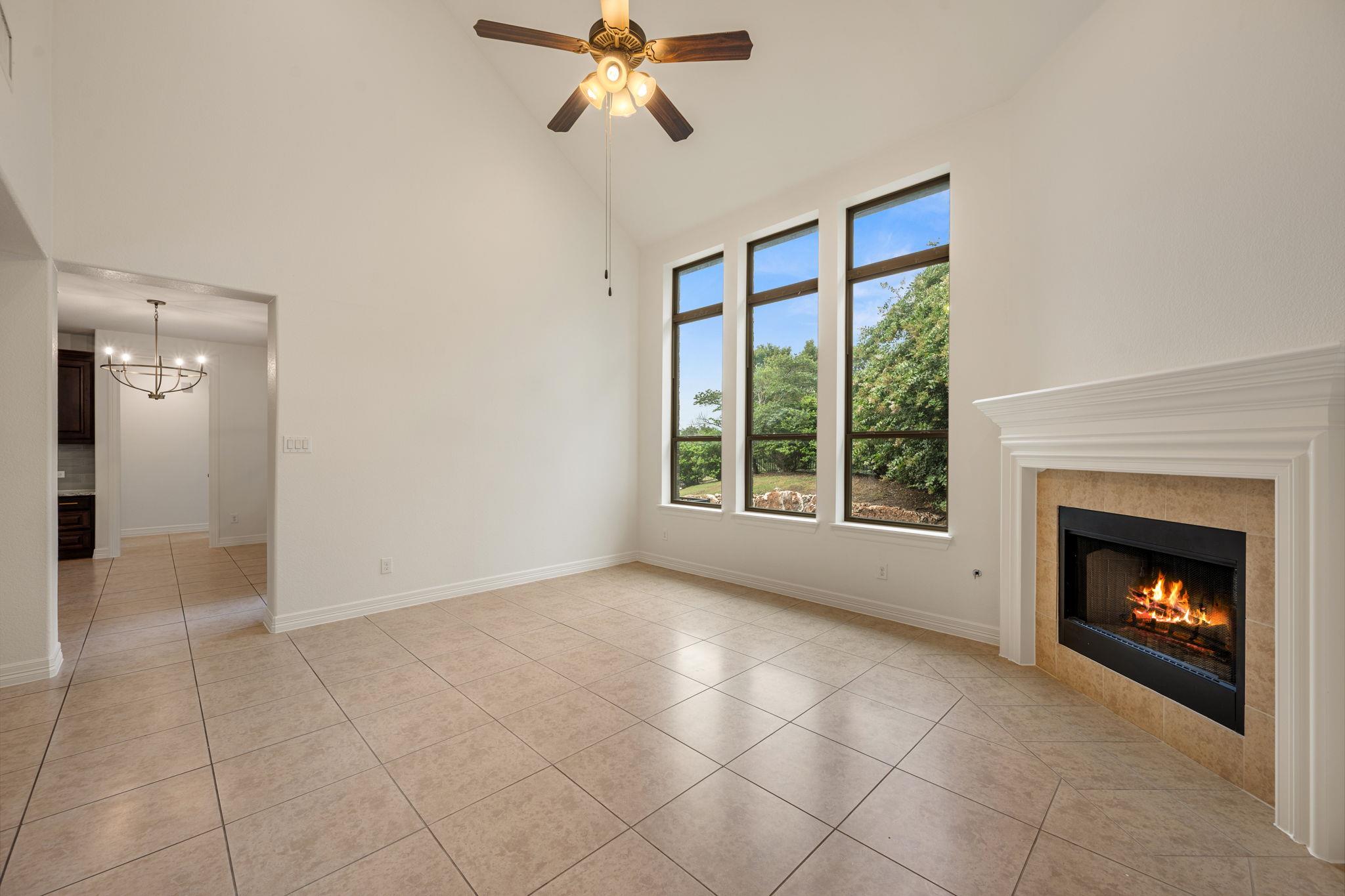2201 Quarry Loop Property Photo 8