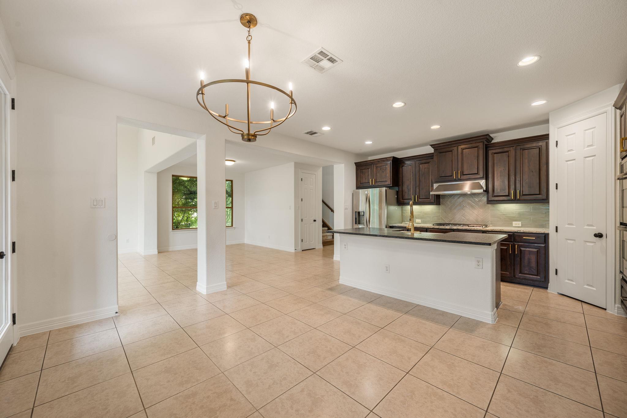 2201 Quarry Loop Property Photo 14