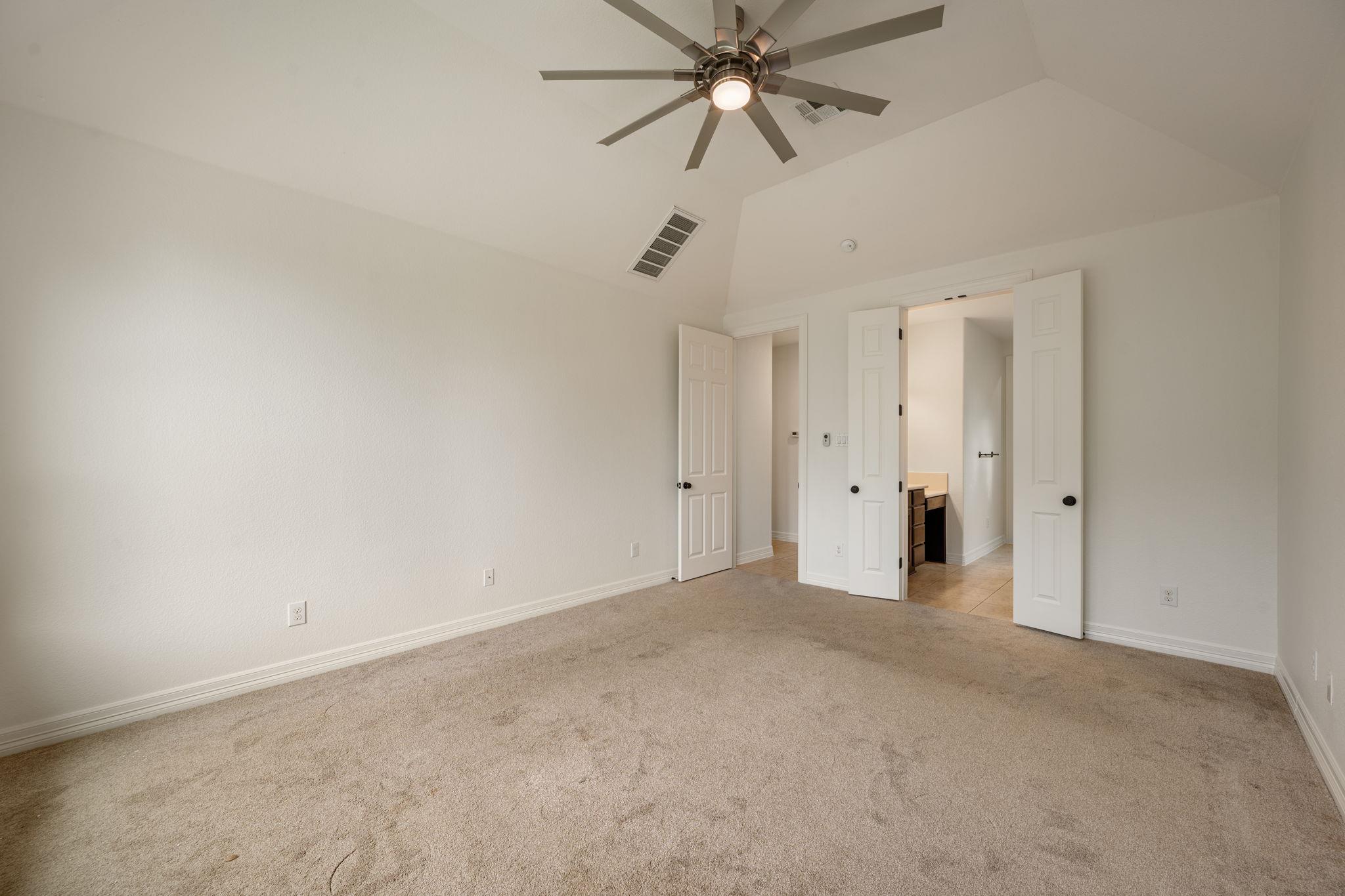 2201 Quarry Loop Property Photo 18