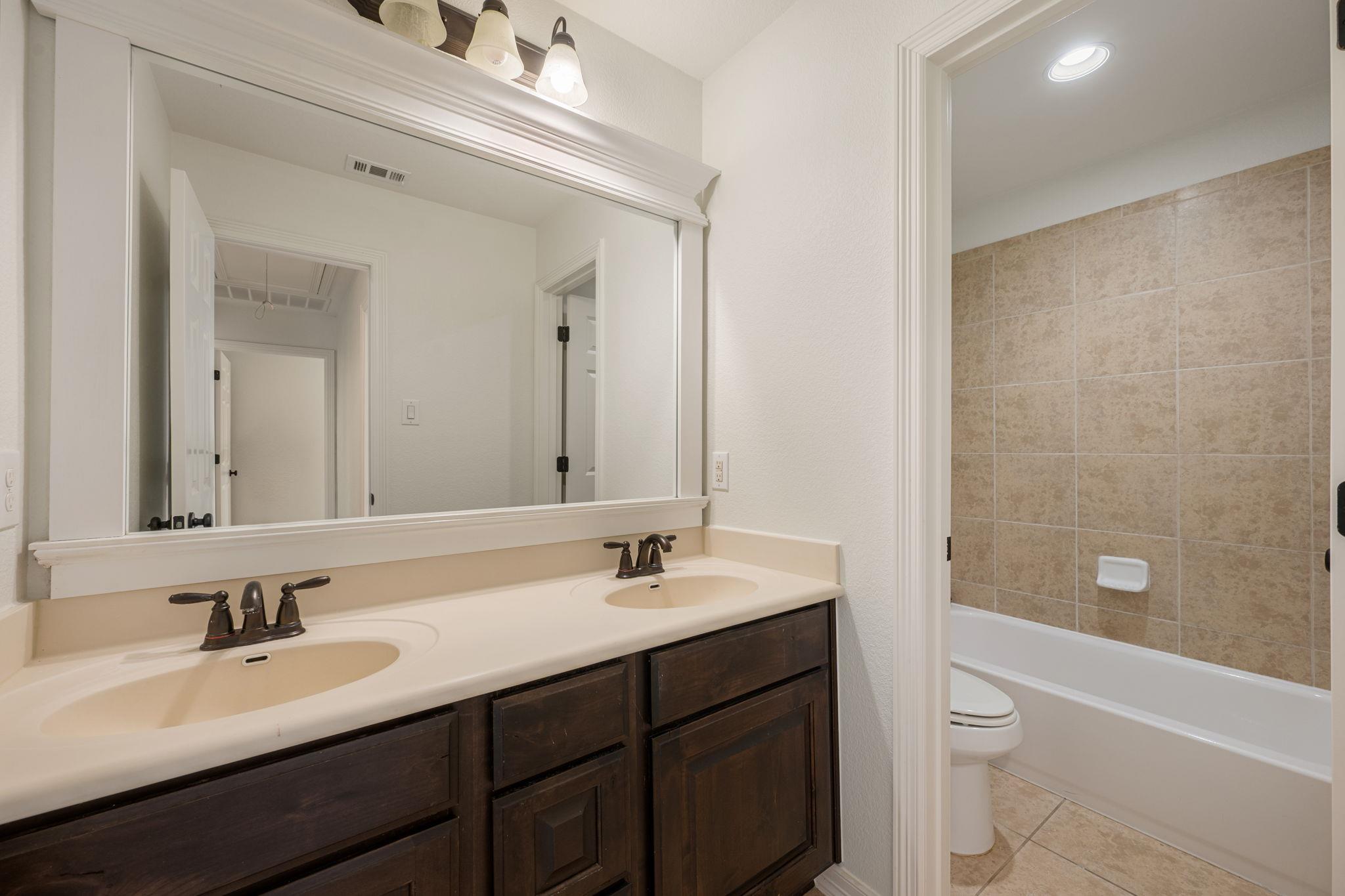2201 Quarry Loop Property Photo 30