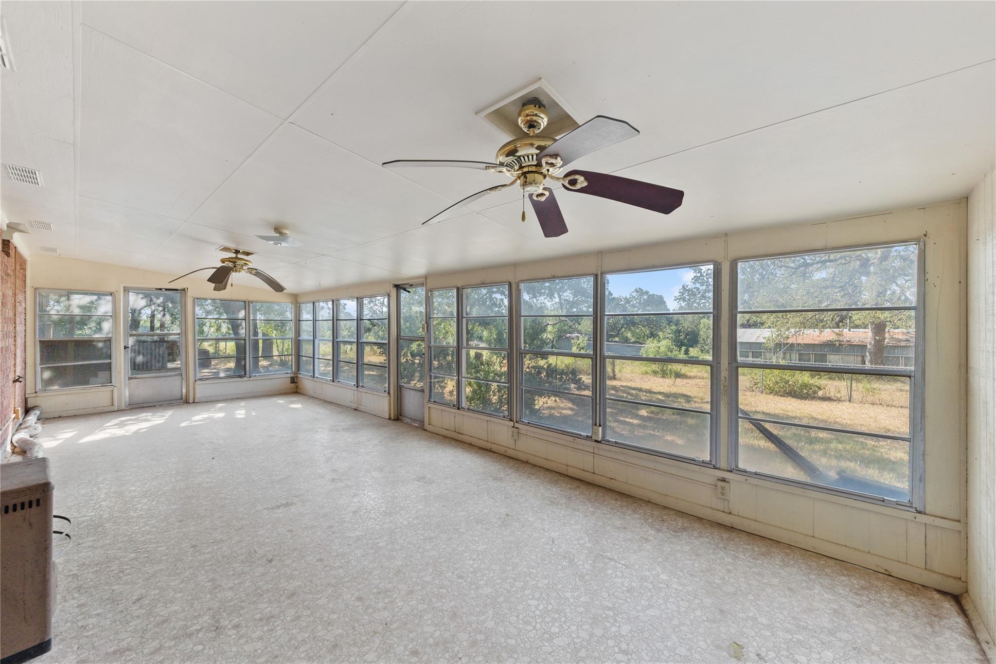 2173 County Road 434 Loop Property Photo 14