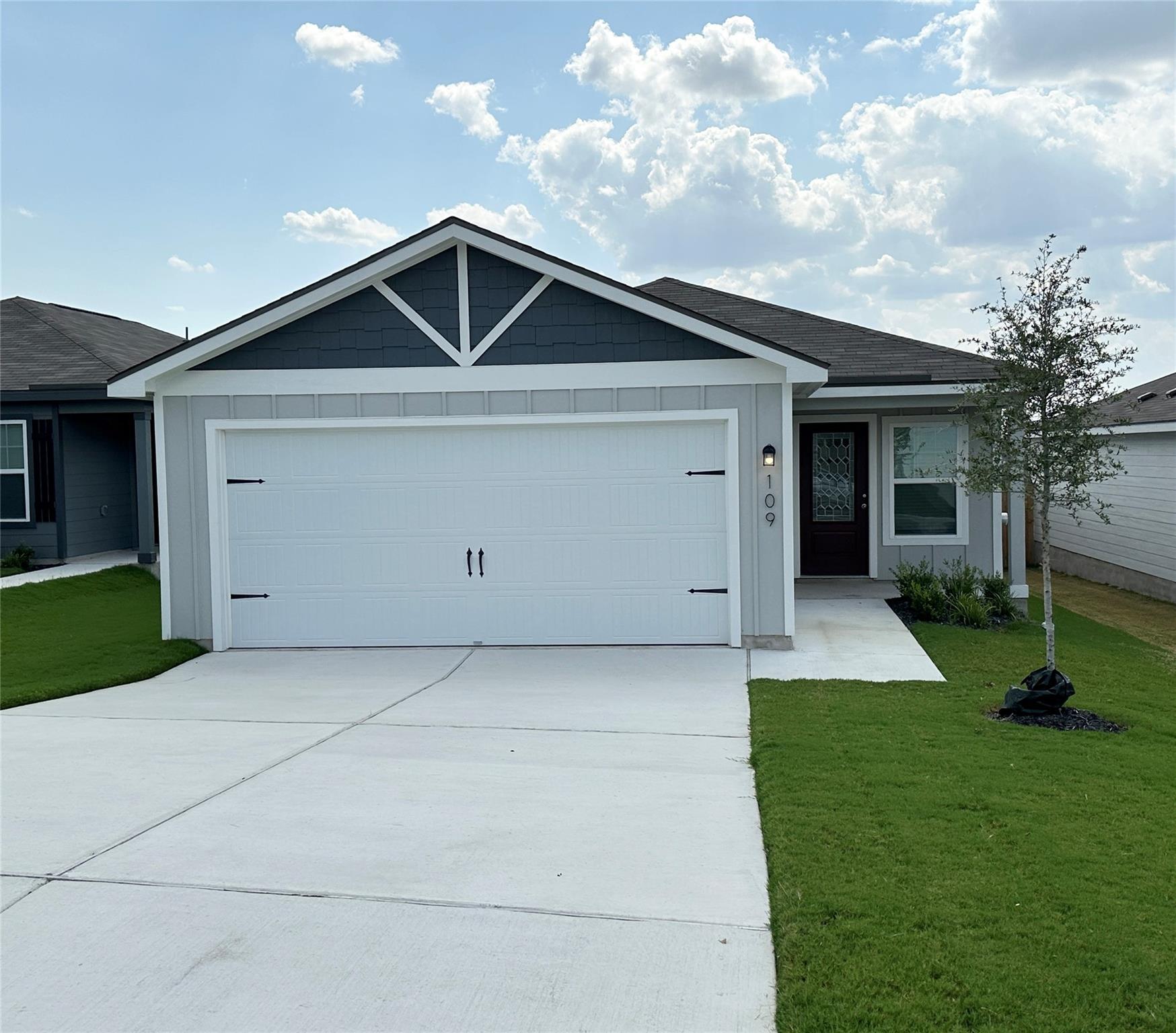 109 Morrison Dr Property Photo