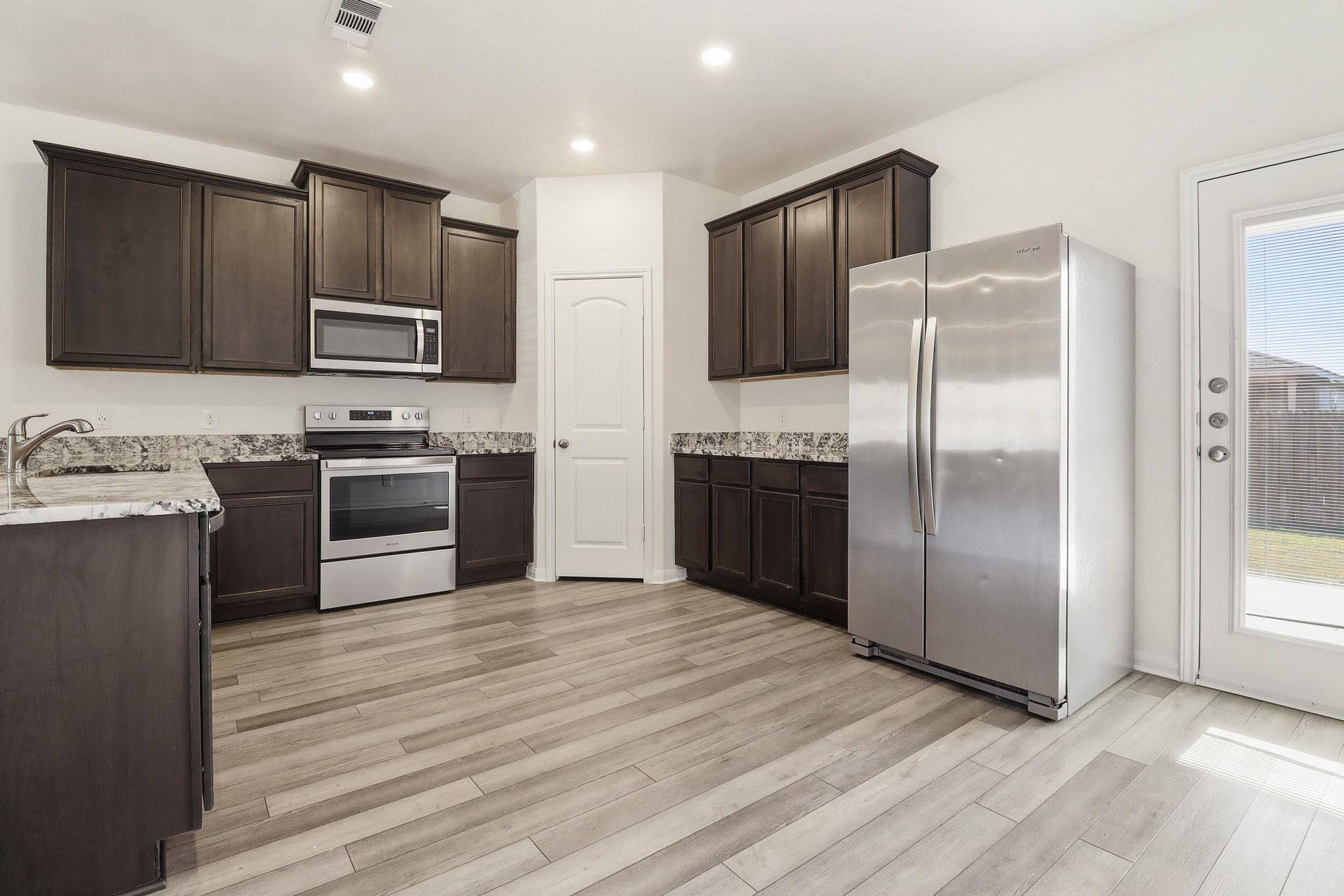 1283 Treeta Trl Property Photo 7