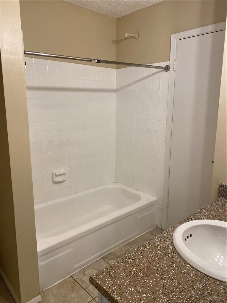 806 W 24th St #308 Property Photo 13