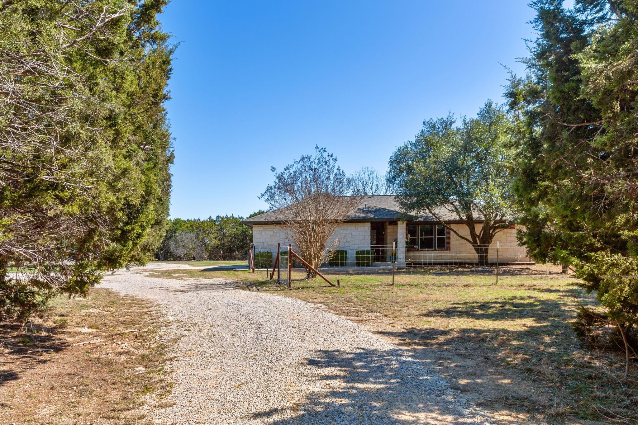 129 Deer Trl Property Photo 4