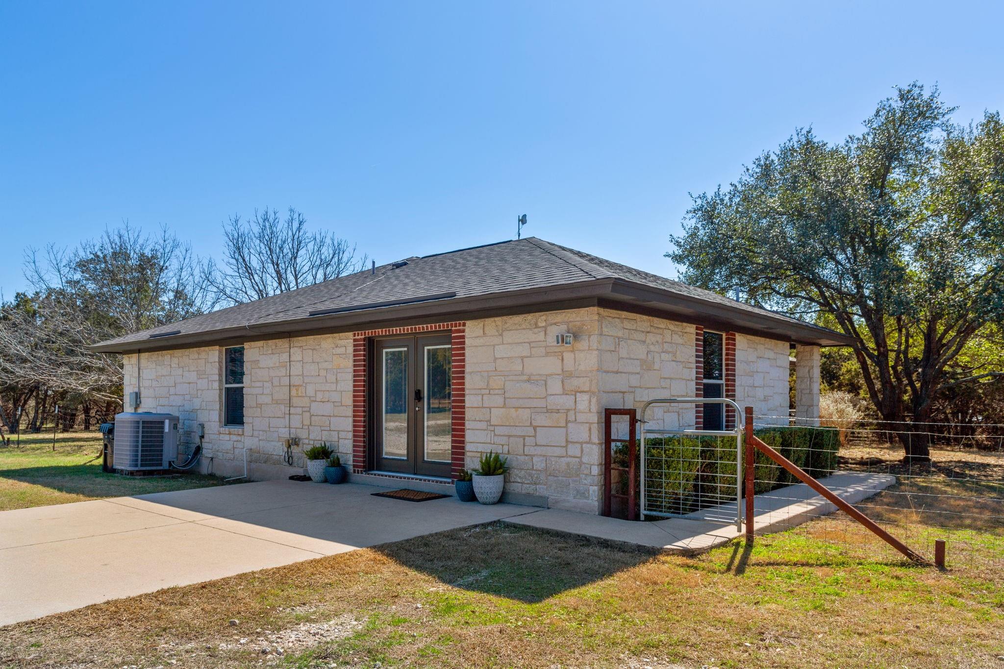 129 Deer Trl Property Photo 7