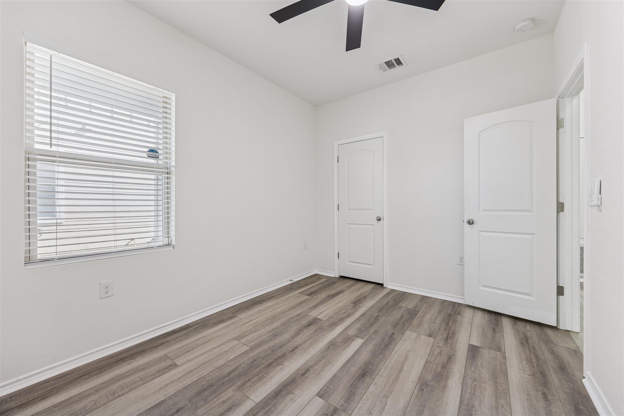 6401 Graymont Dr Property Photo 8