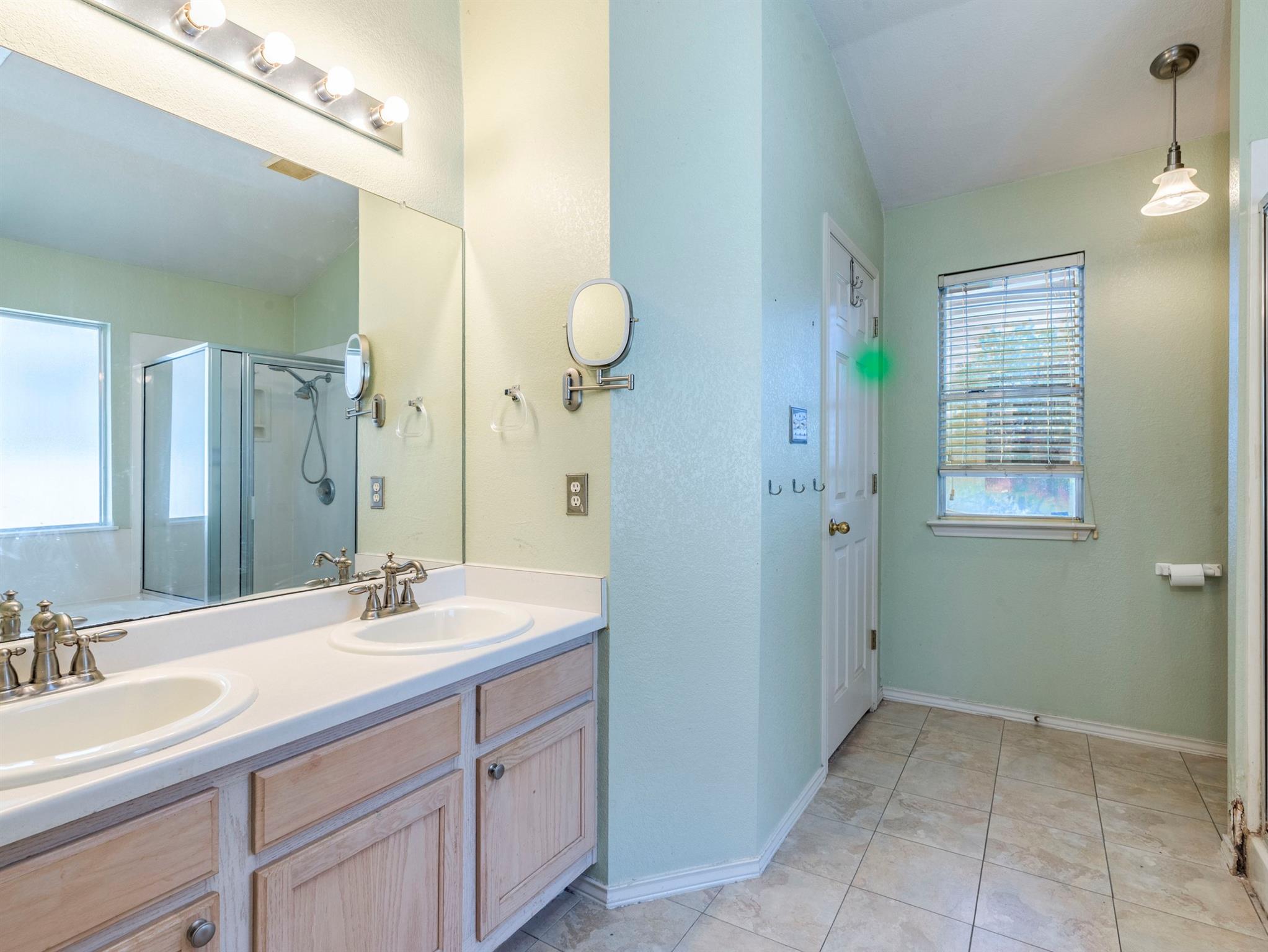 17105 Tobermory Dr Property Photo 13