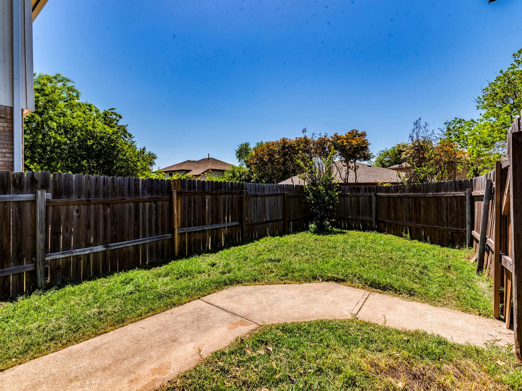 17105 Tobermory Dr Property Photo 23