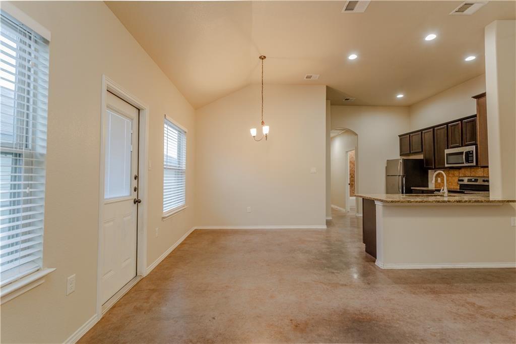 421 Jack Rabbit Ln #b Property Photo 3