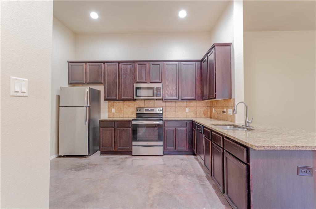421 Jack Rabbit Ln #b Property Photo 5