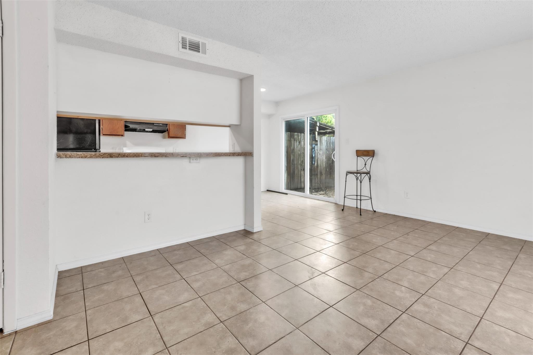 5805 Cougar Dr #a Property Photo 3